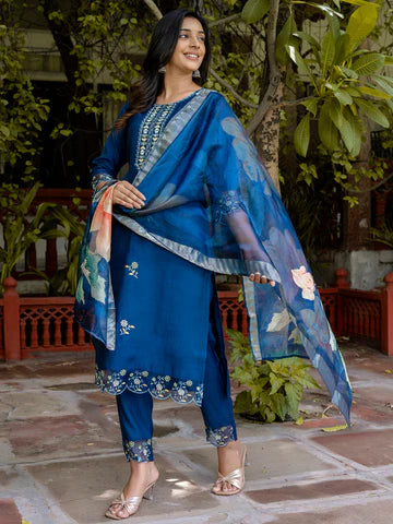 What to Wear in Jaipur: Kurti Designs for Women