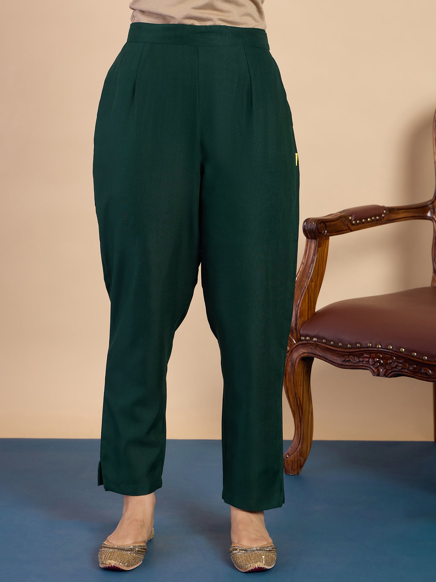 Nimrat Women's Green Silk Blend Embroidered Yoke Design Kurta Set