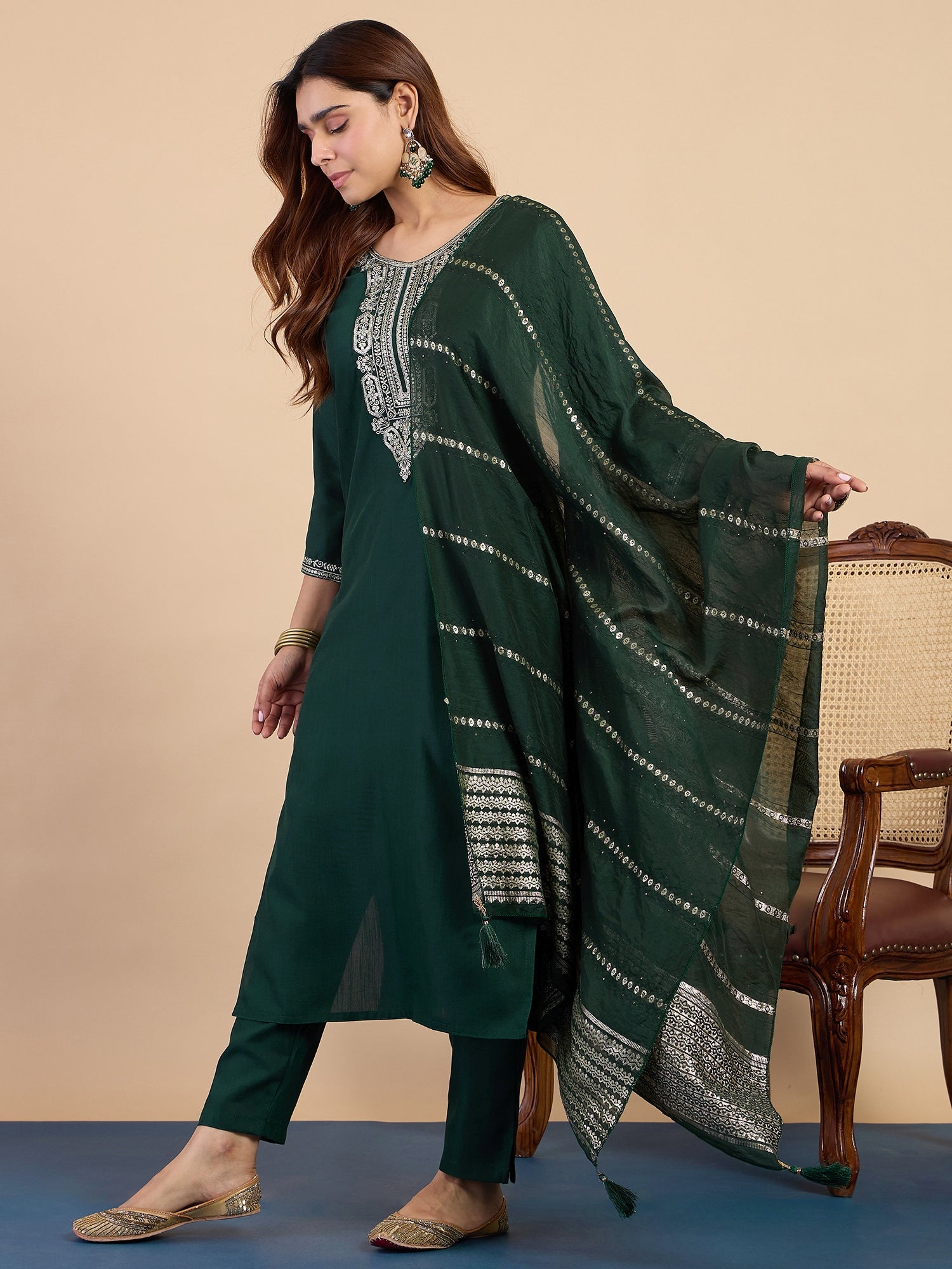 Nimrat Women's Green Silk Blend Embroidered Yoke Design Kurta Set