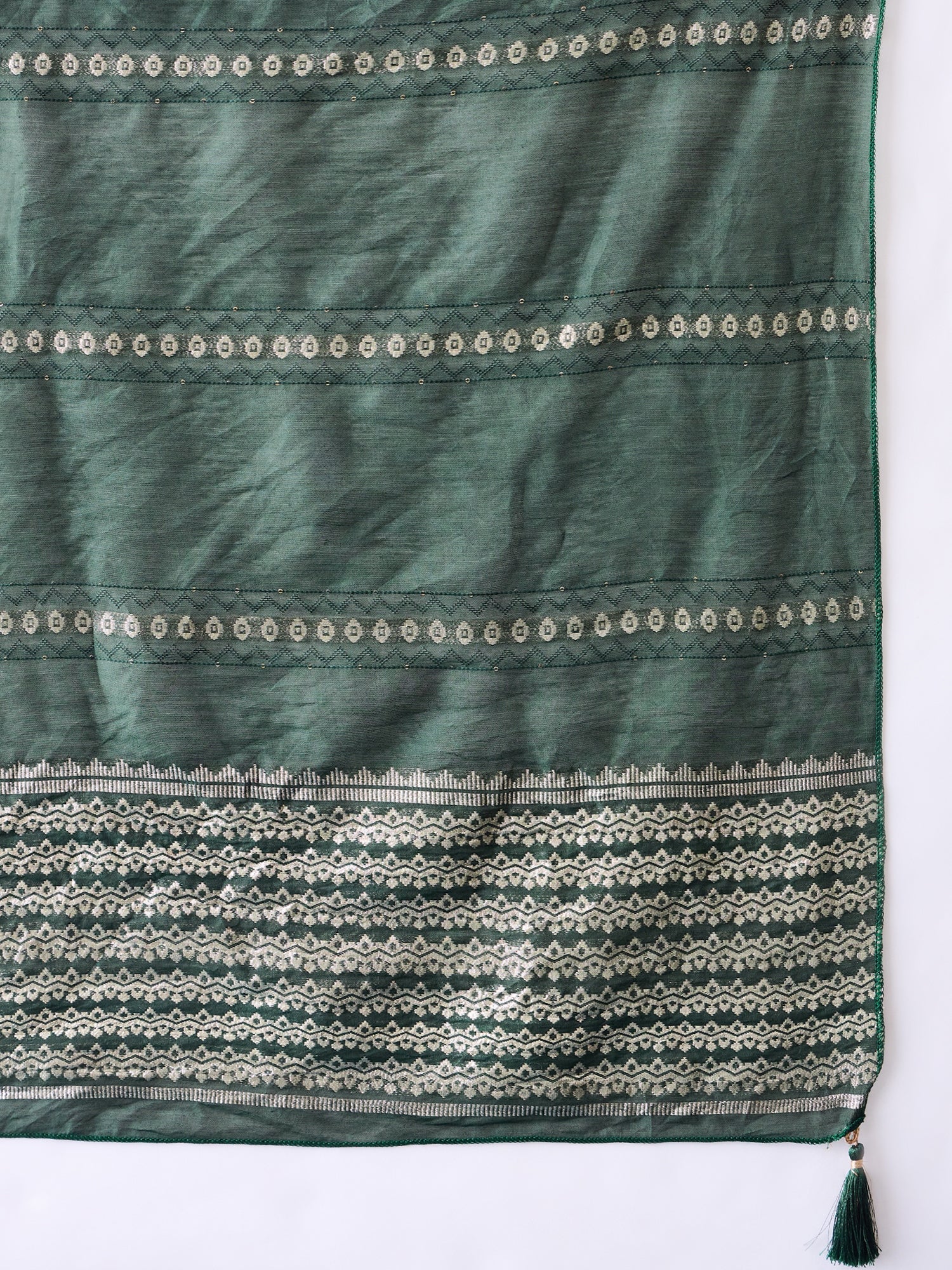 Nimrat Women's Green Silk Blend Embroidered Yoke Design Kurta Set