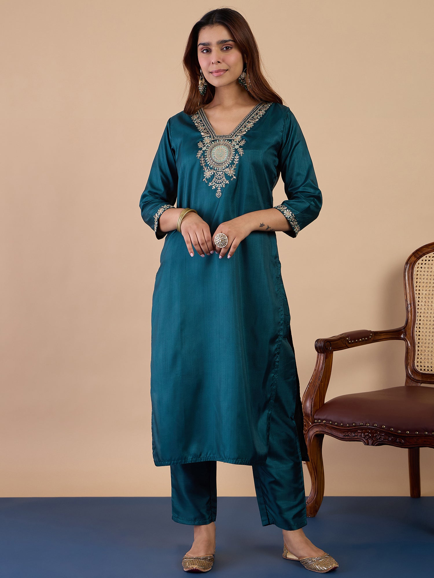 Tanvi Women's Sea Green Festive Embroidered Yoke Straight Kurta Pant Set