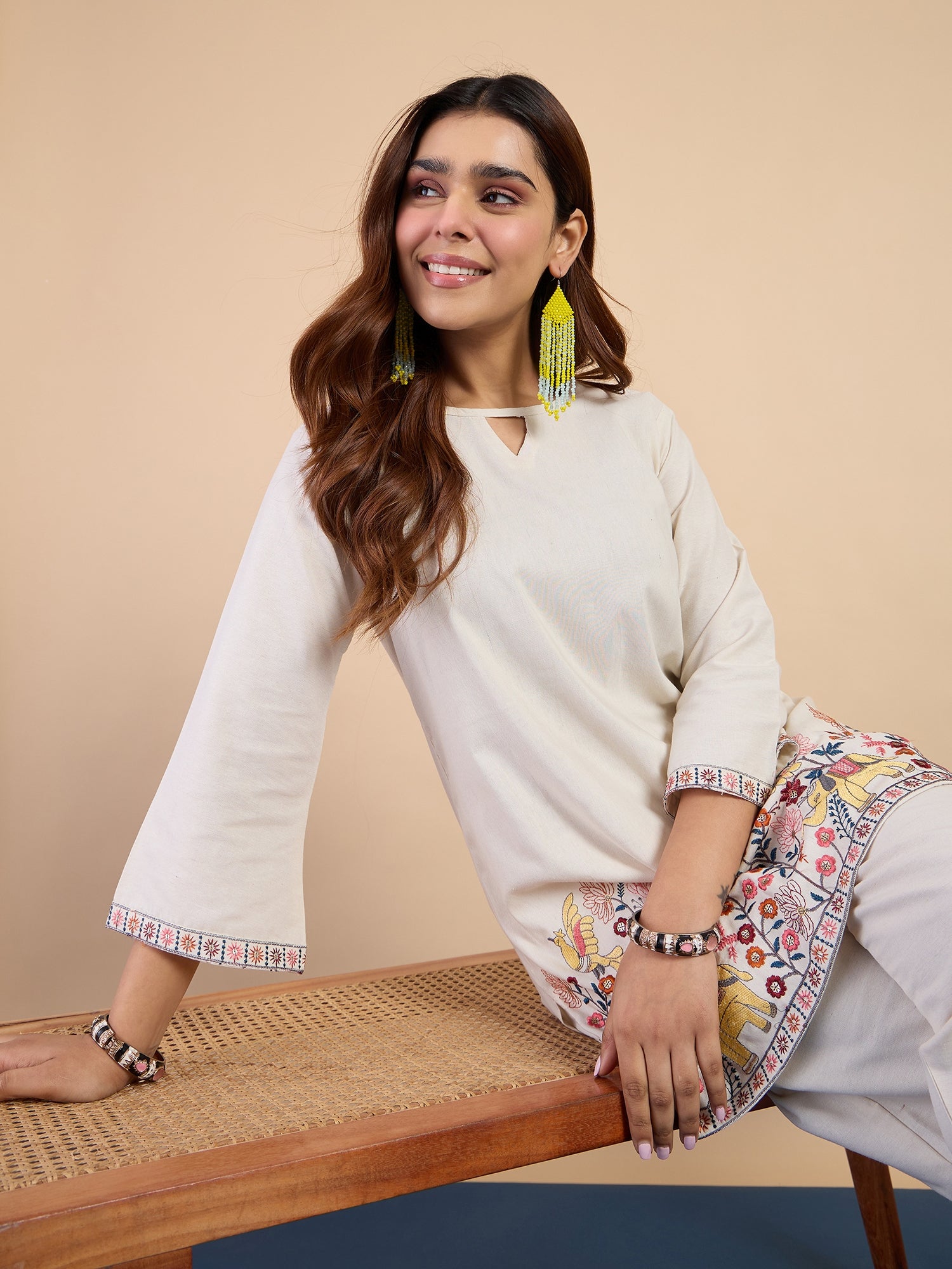 Mehranshi Off-white Women's Designer Kurta Pant Set Premium Pattern