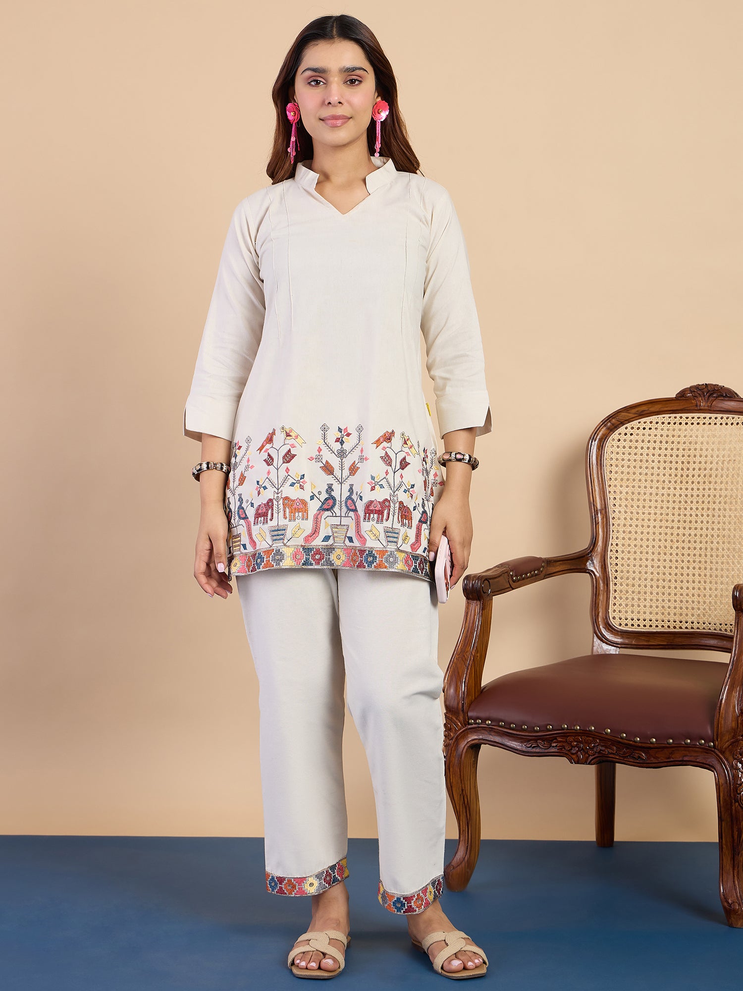 Aarvya Off-white Women's Designer Kurta Pant Set Premium Pattern