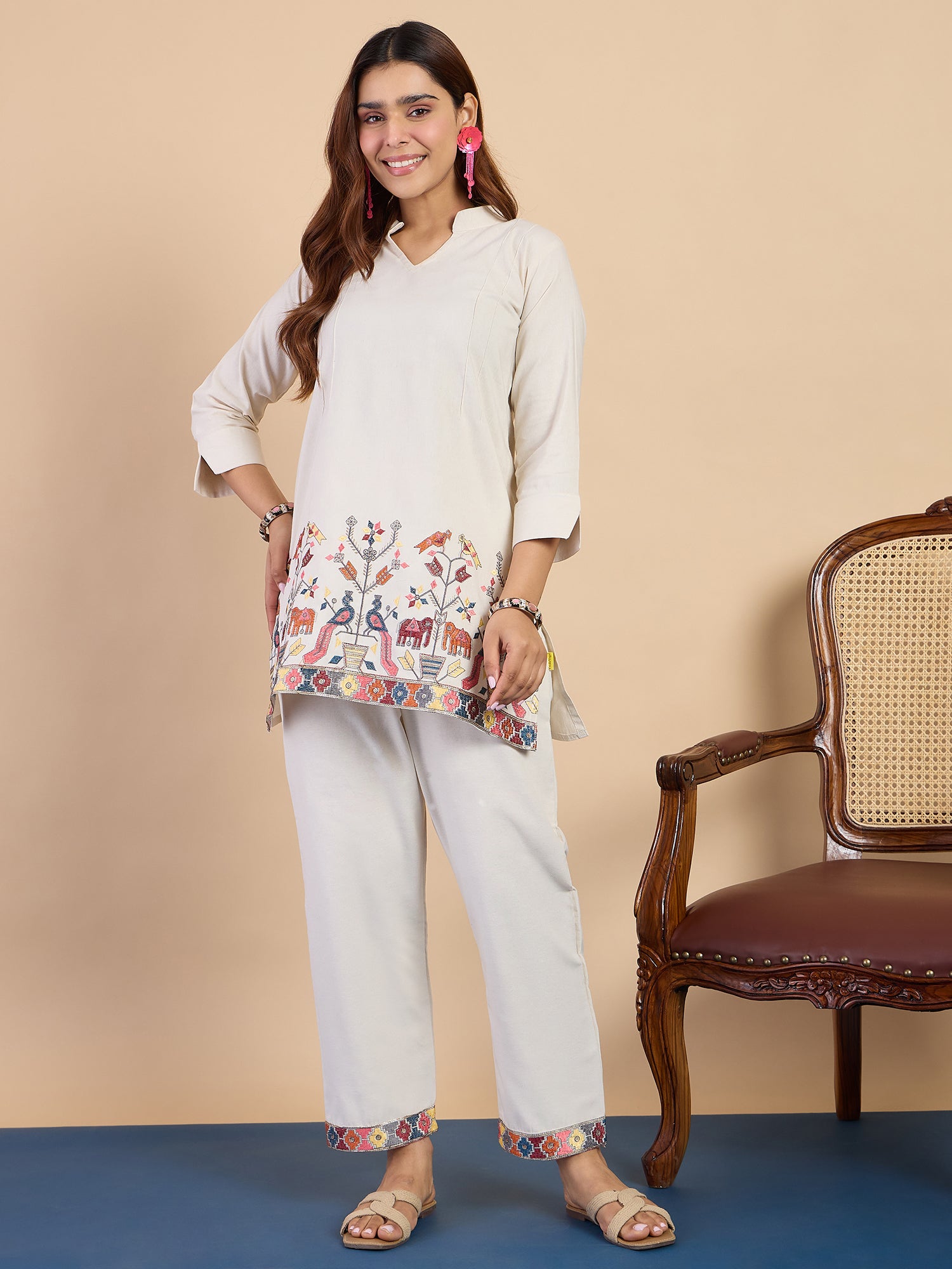 Aarvya Off-white Women's Designer Kurta Pant Set Premium Pattern