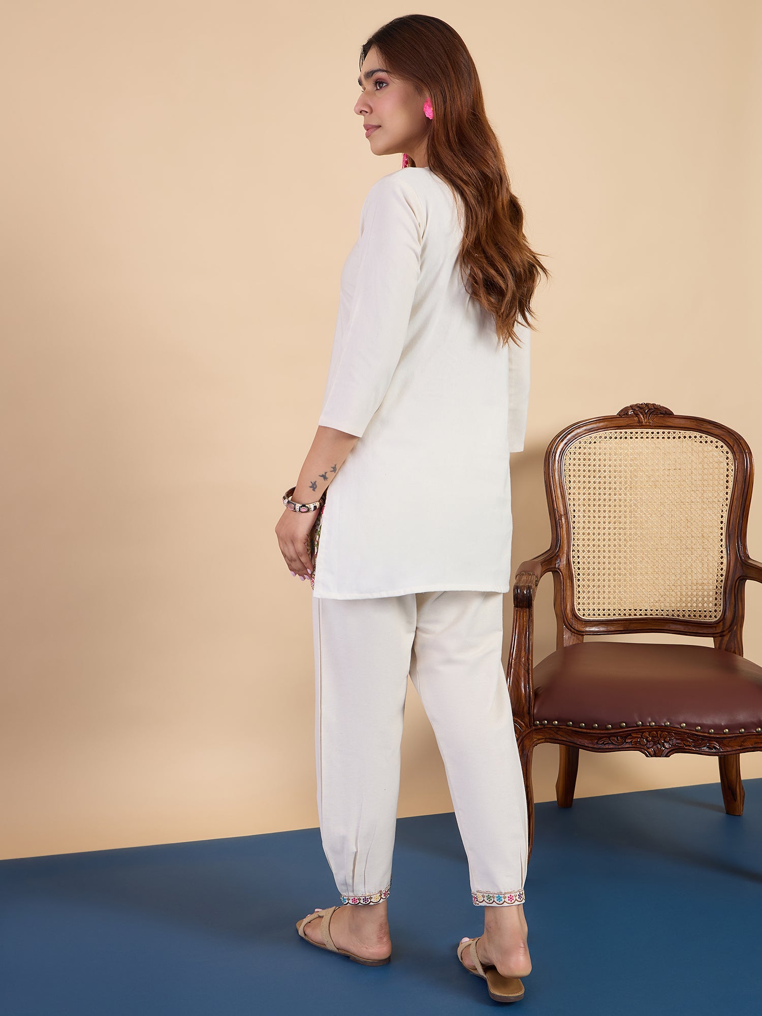 Ravira Off-white Women's Designer Kurta Pant Set Premium Pattern