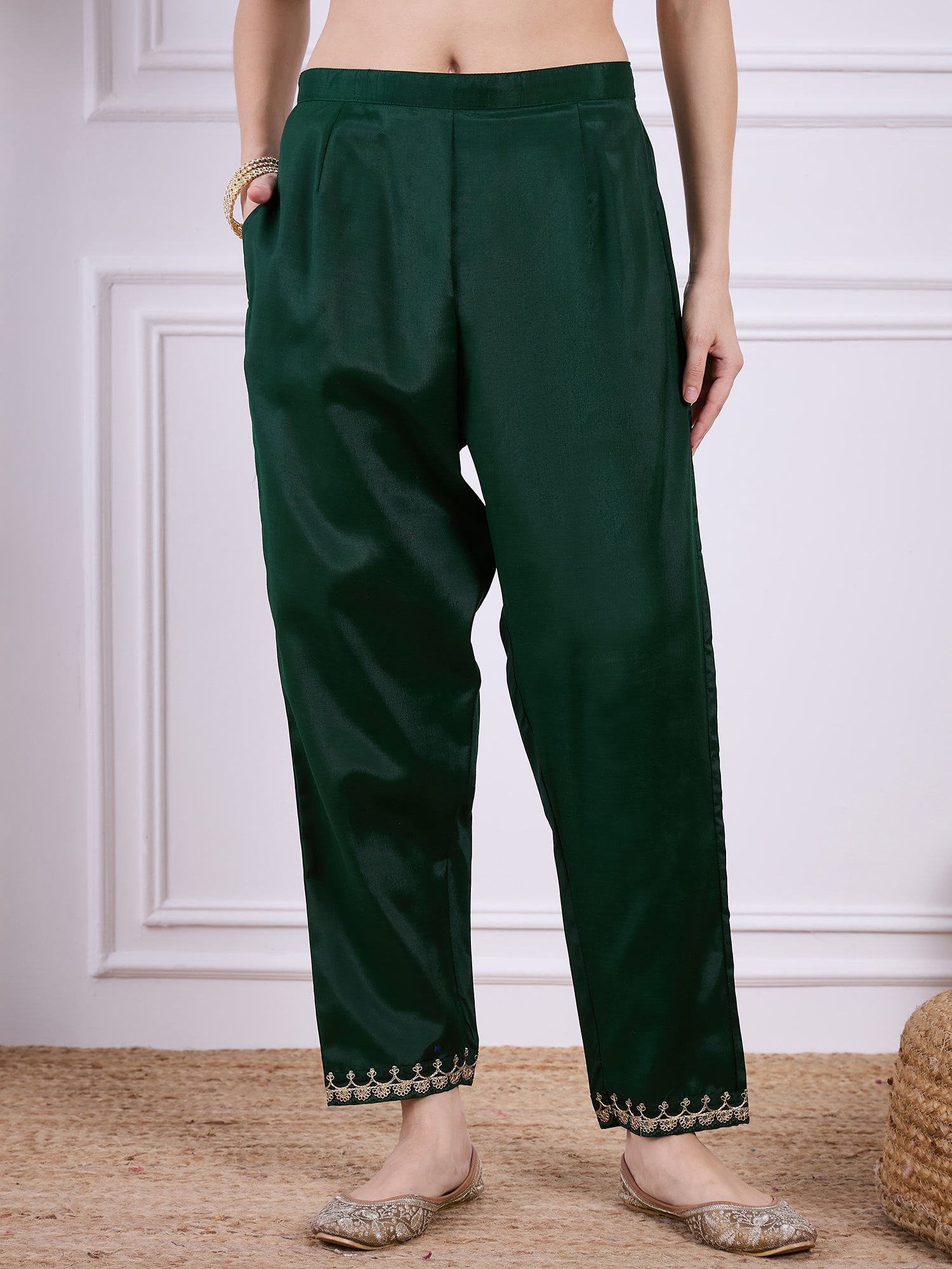 Deepa Women’s Embroidered Chanderi Silk Kurta & Pant Set – Ready-to-Wear Festive Outfit