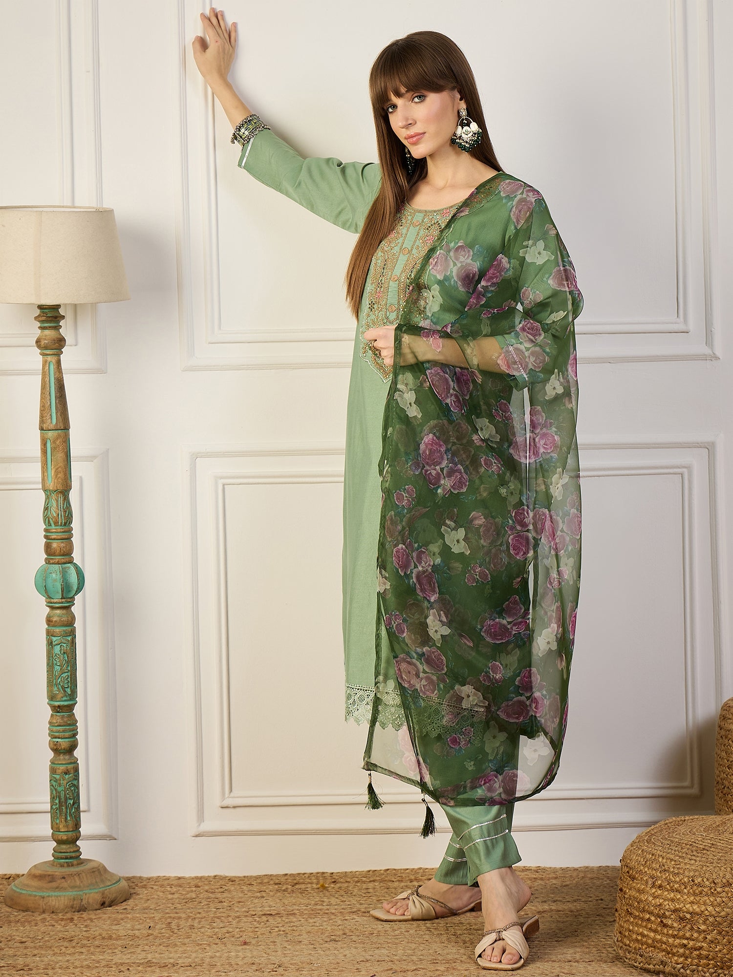 Trendy Pista Women Kurta and Pant Sets Viscose Rayon Fabric