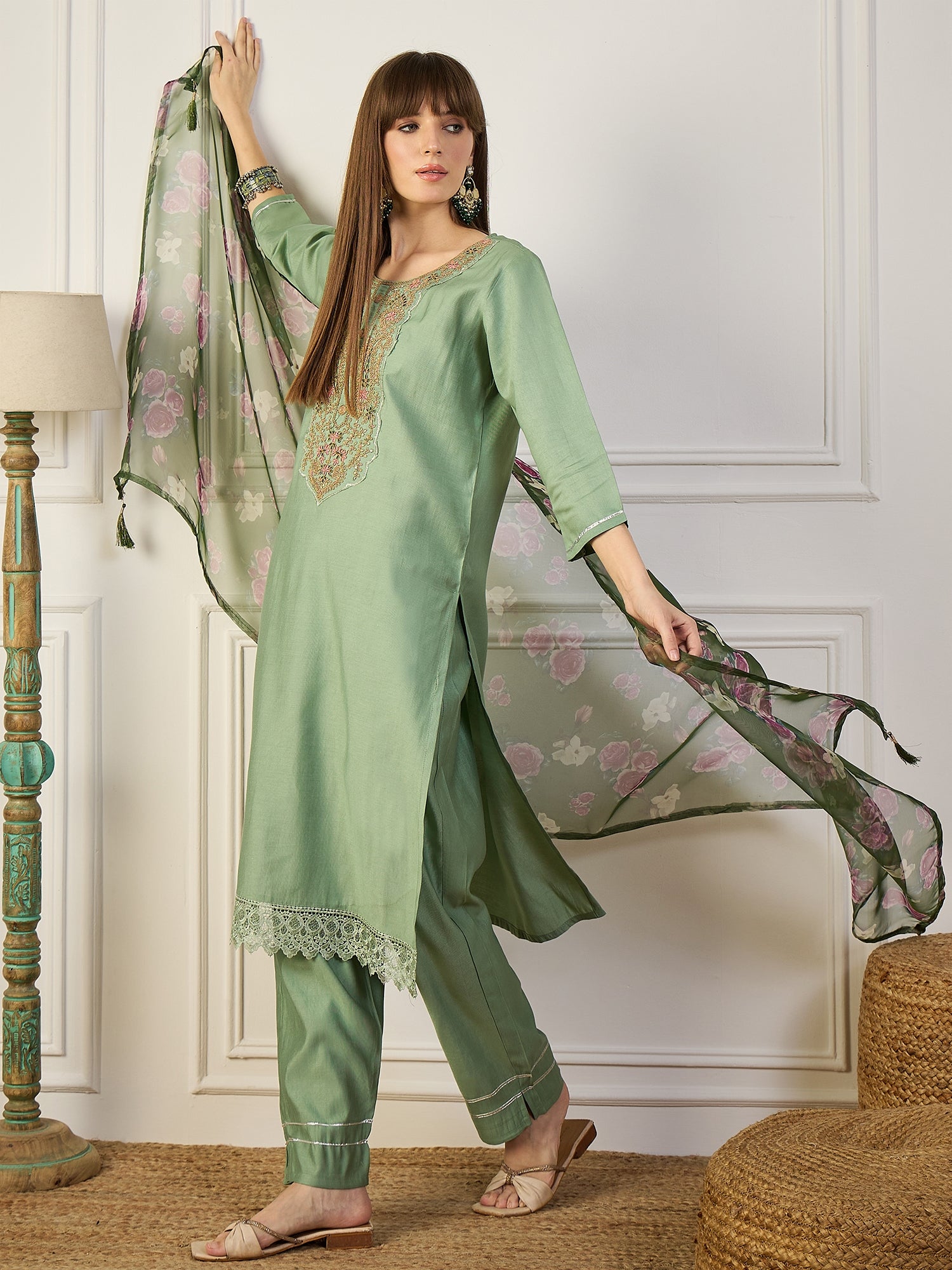 Trendy Pista Women Kurta and Pant Sets Viscose Rayon Fabric