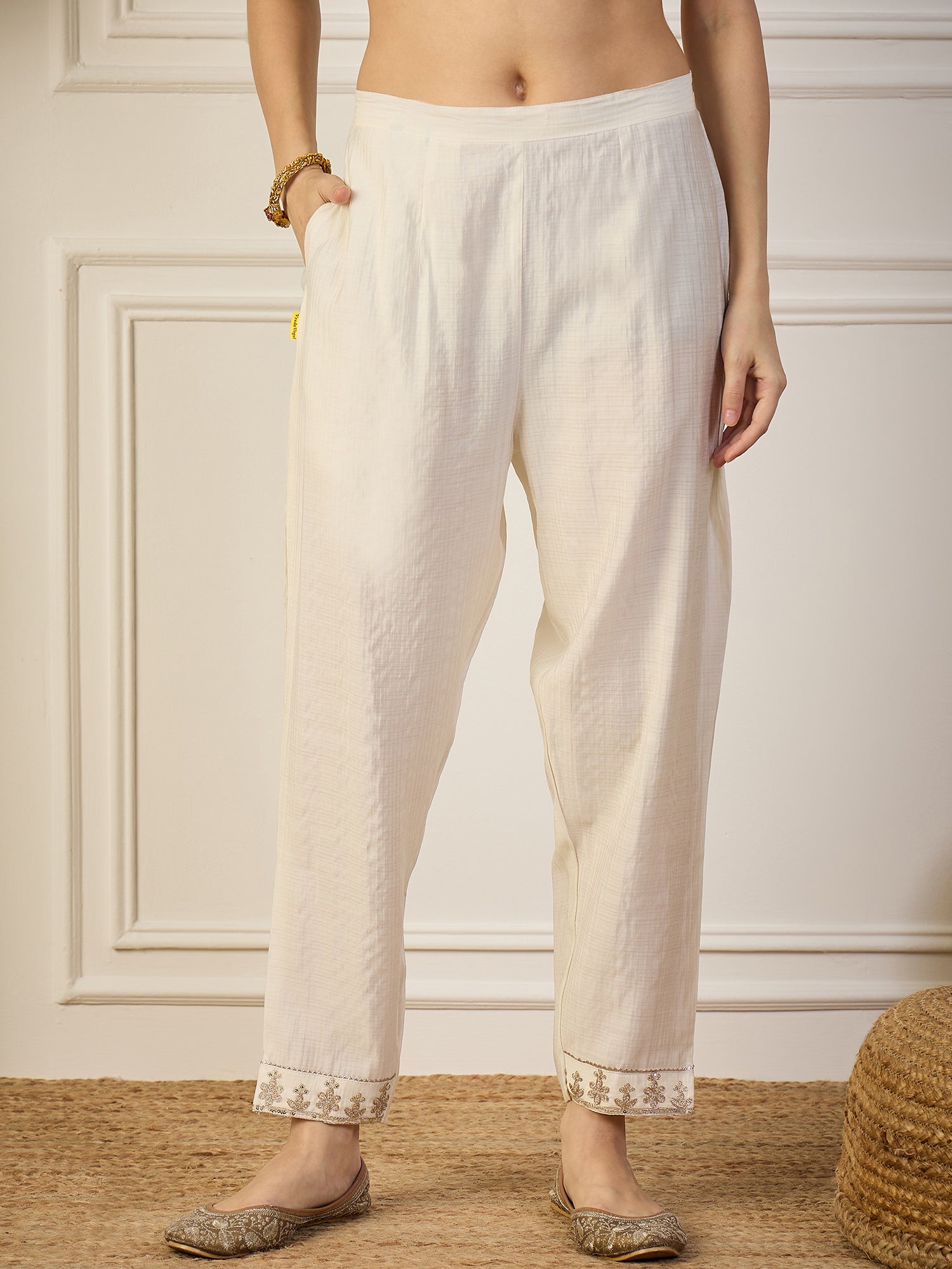 Charvi White Embroidered Silk Blend  Suit Set With Dupatta