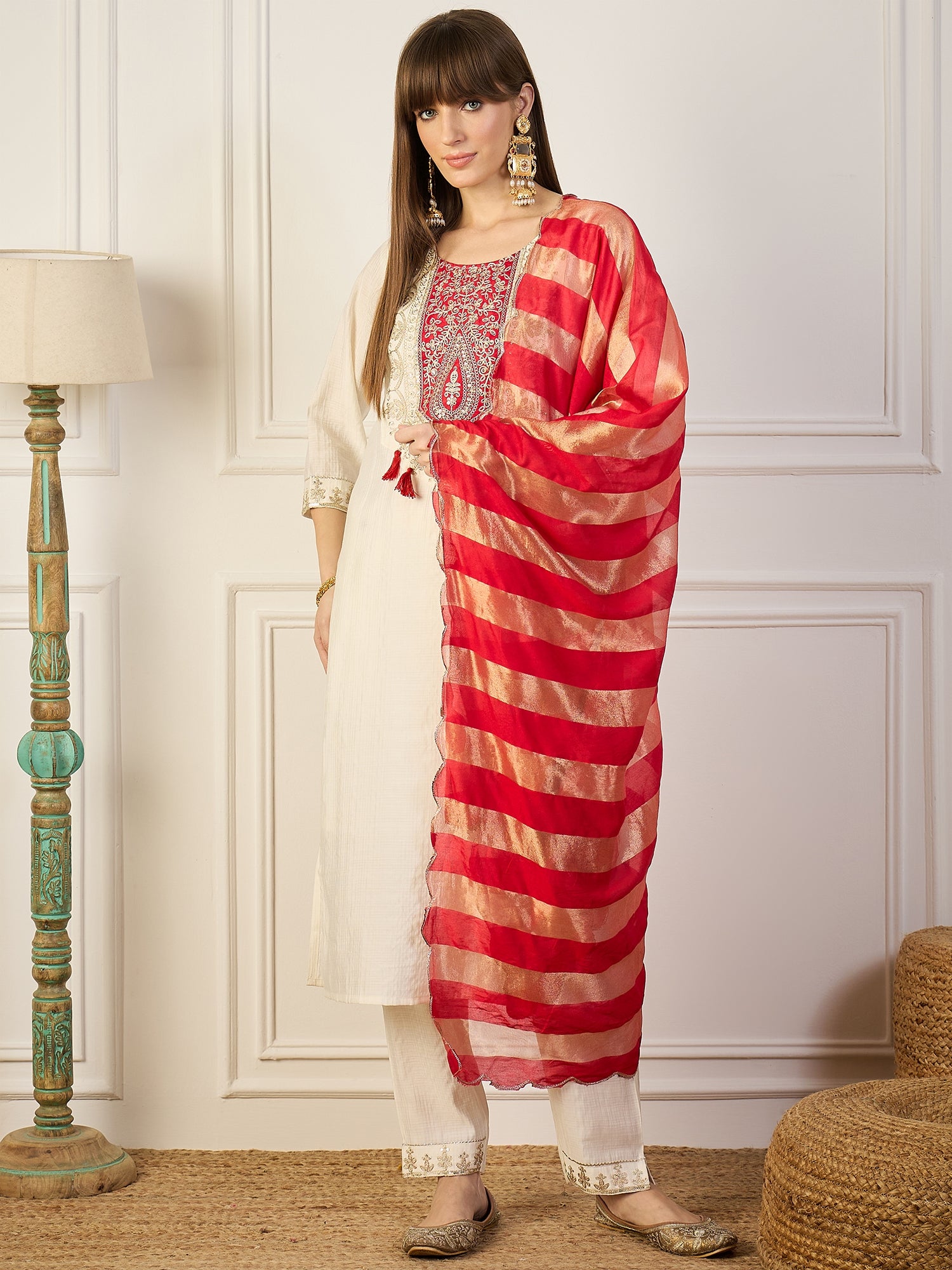 Charvi White Embroidered Silk Blend  Suit Set With Dupatta