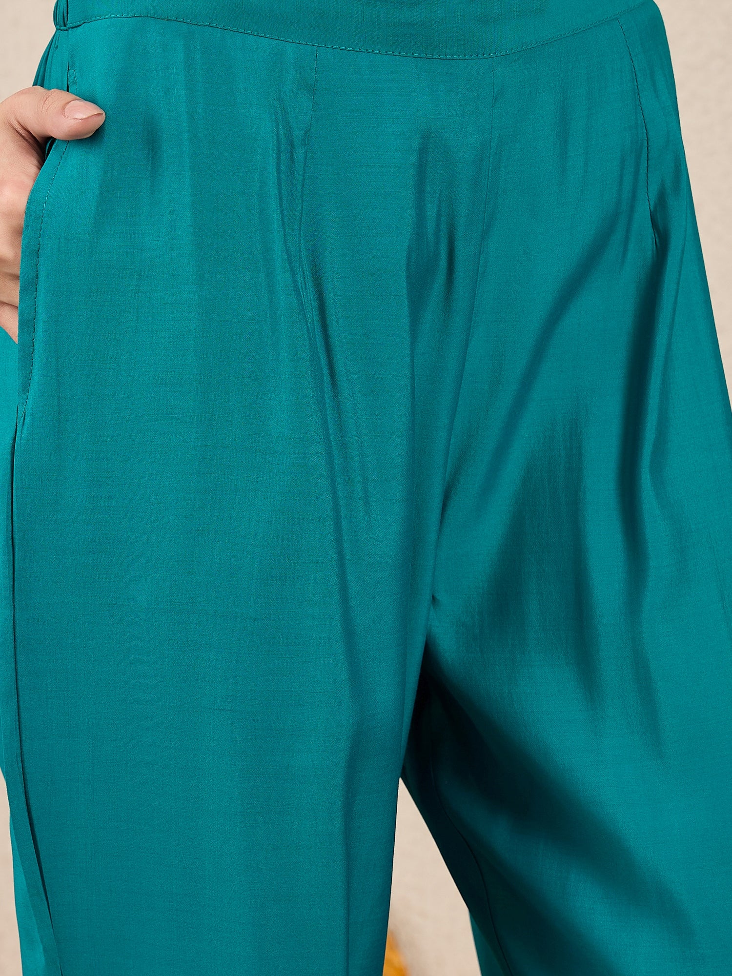 Nazakat Rama Kurta and Pant Dupatta Set