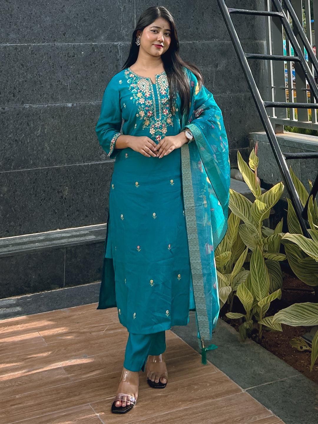 Rajvilas Teal Viscose Rayon Kurta with Trousers & Dupatta Suits