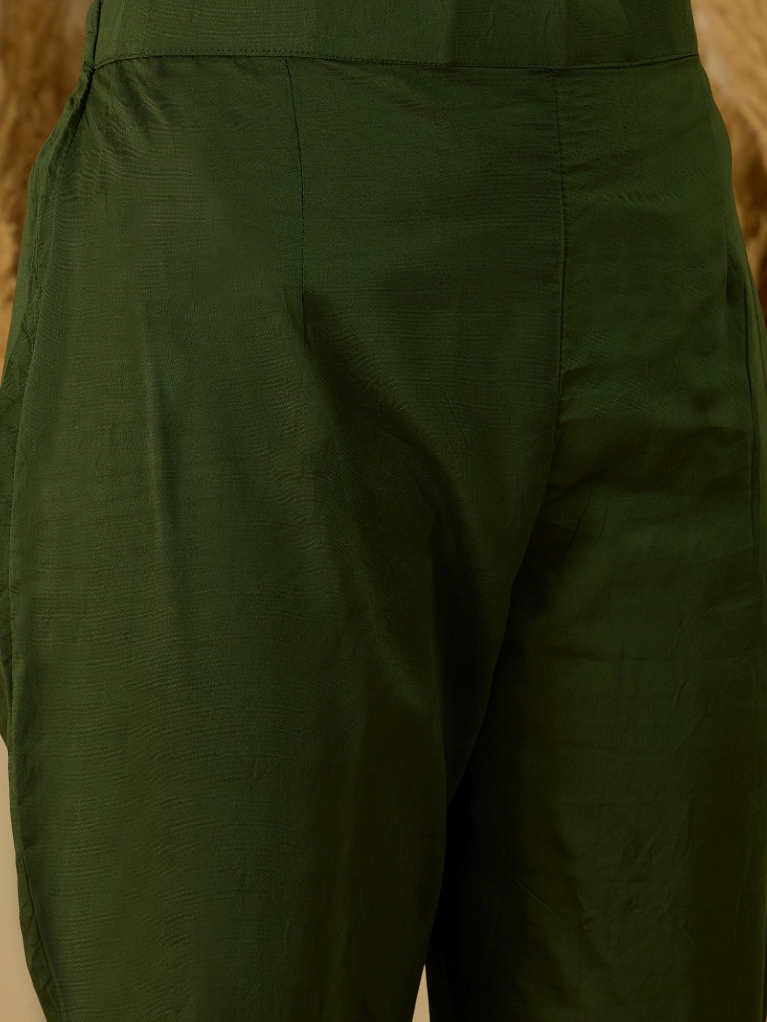 VredeVogel Green Silk Blend Embroidered Straight Kurta Set with Trousers & Dupatta