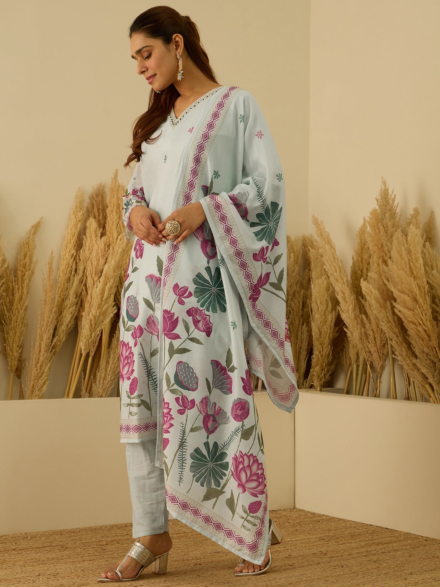 Aabha Sky Digital Printed Neck Handwork Women Kurta Sets With Dupatta Straight Suits