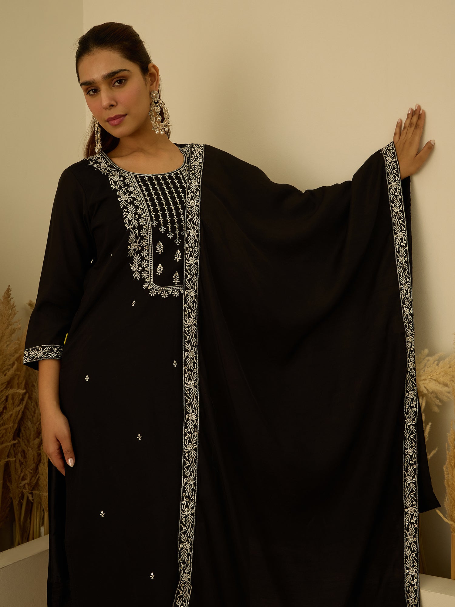 Drashti Women’s Viscose Roman Silk Embroidery Straight Kurta Pant with Dupatta Set