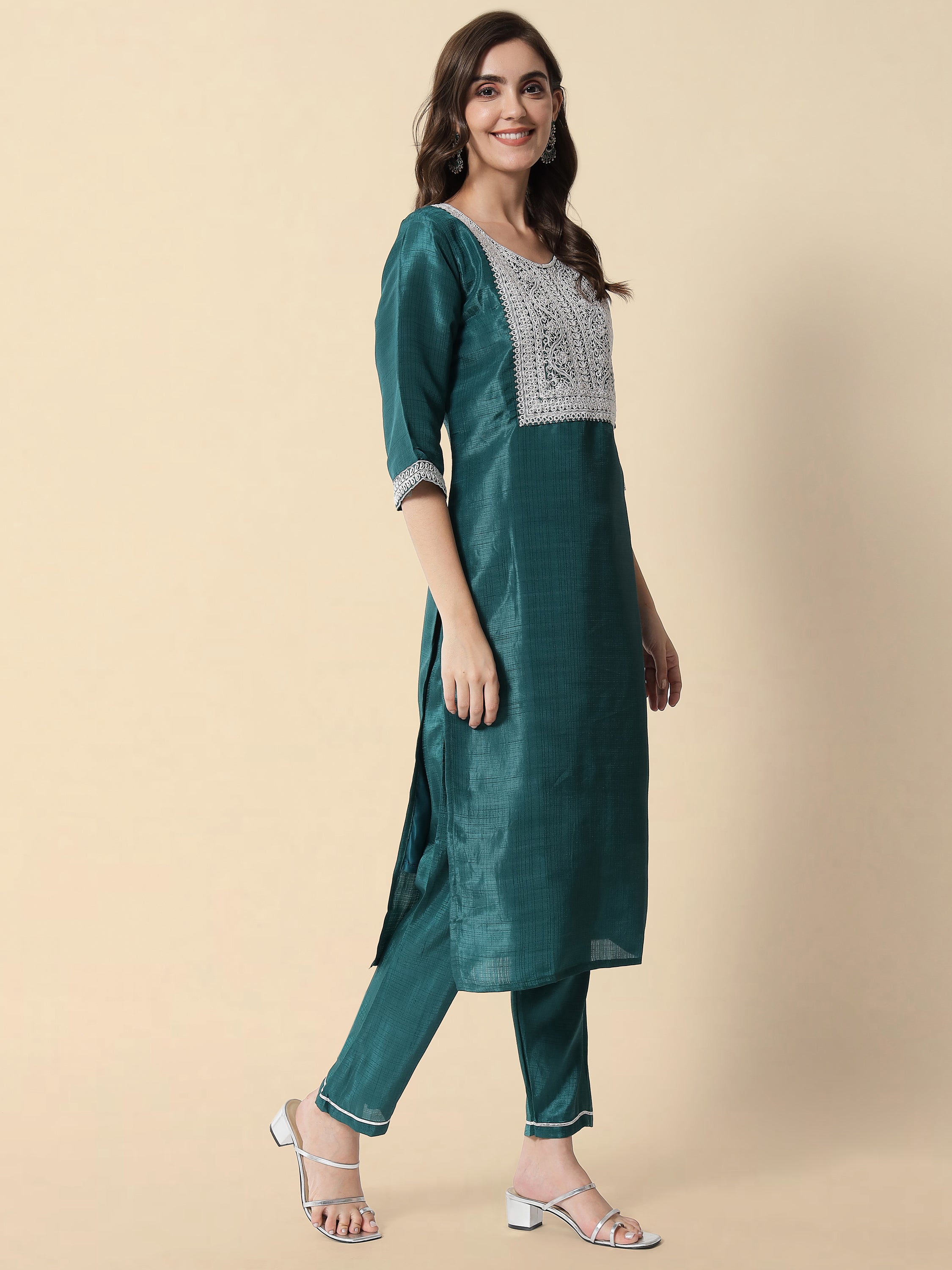 VredeVogel  Women Kurta and Trousers Pant Set Silk Blend