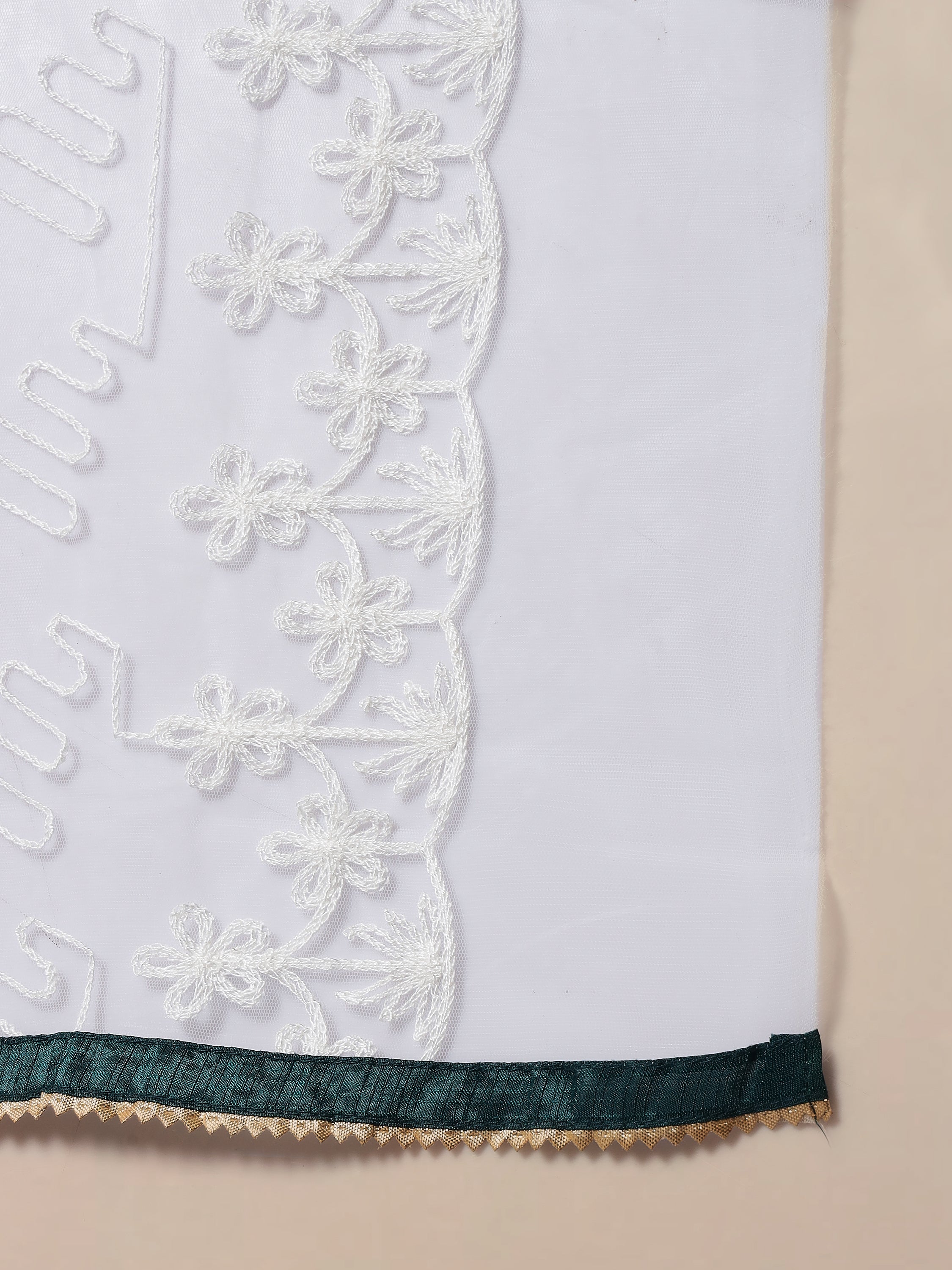 VredeVogel  Women Kurta and Trousers Pant Set Silk Blend