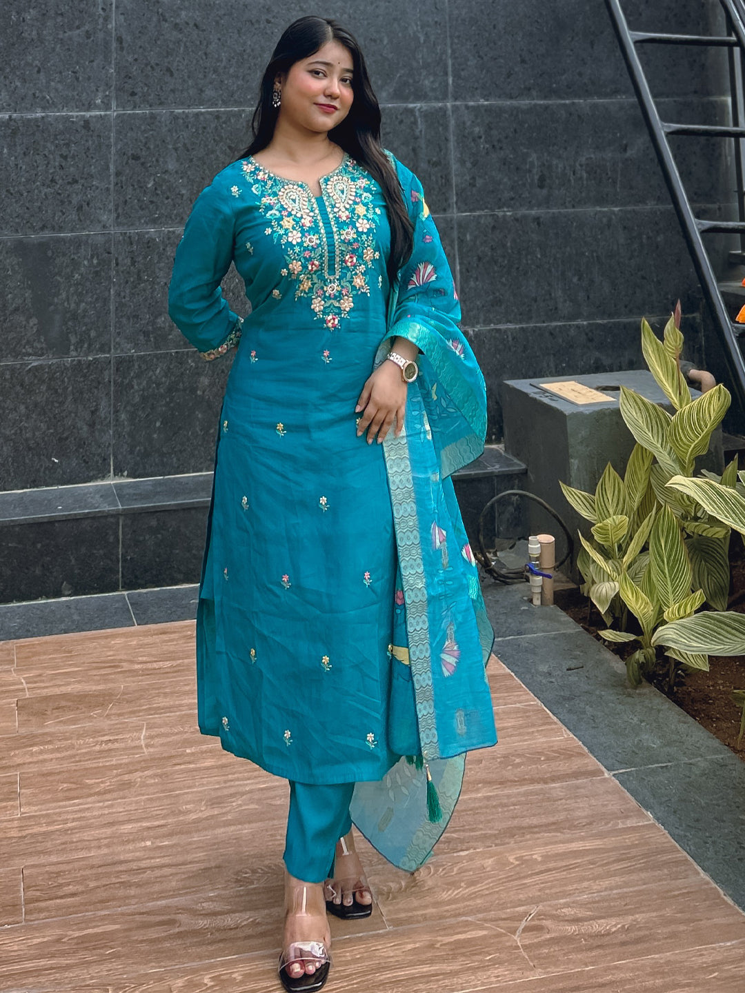 Rajvilas Teal Viscose Rayon Kurta with Trousers & Dupatta Suits