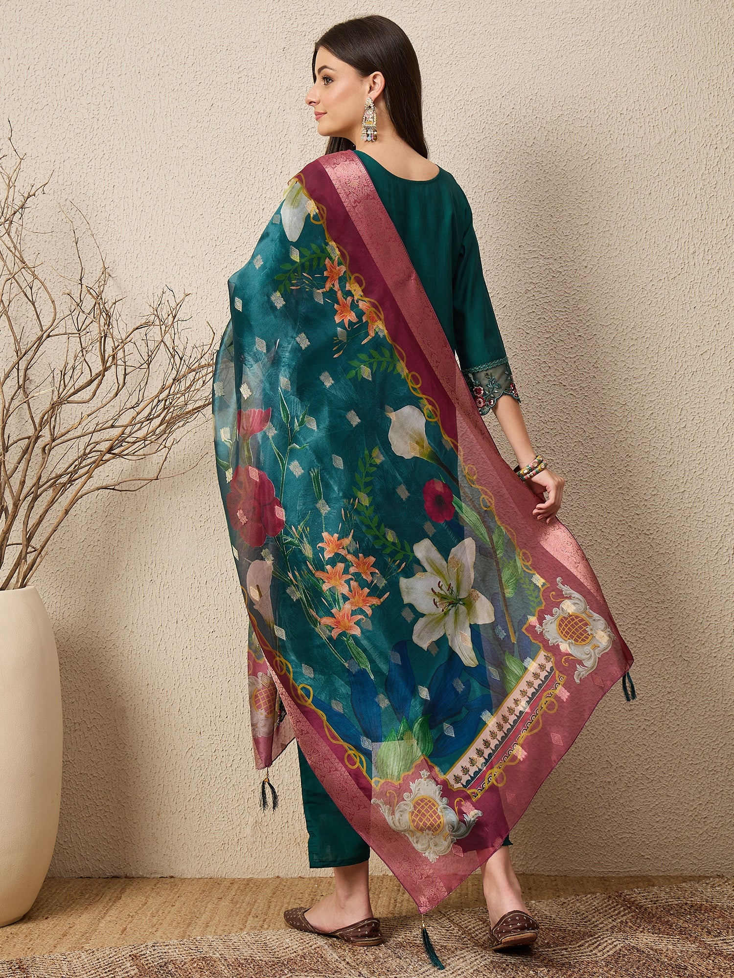 Raangya Green Women Silk Blend Kurta and Trousers Pant Set