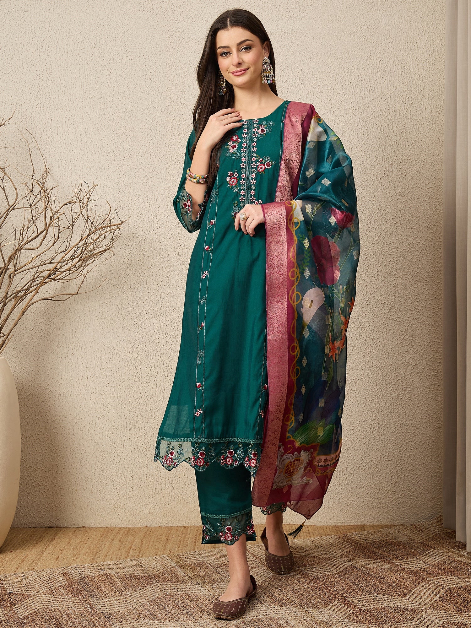 Raangya Green Women Silk Blend Kurta and Trousers Pant Set