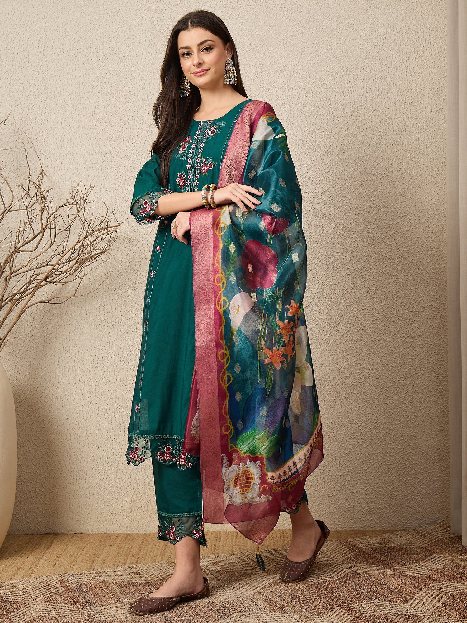 Raangya Green Women Silk Blend Kurta and Trousers Pant Set