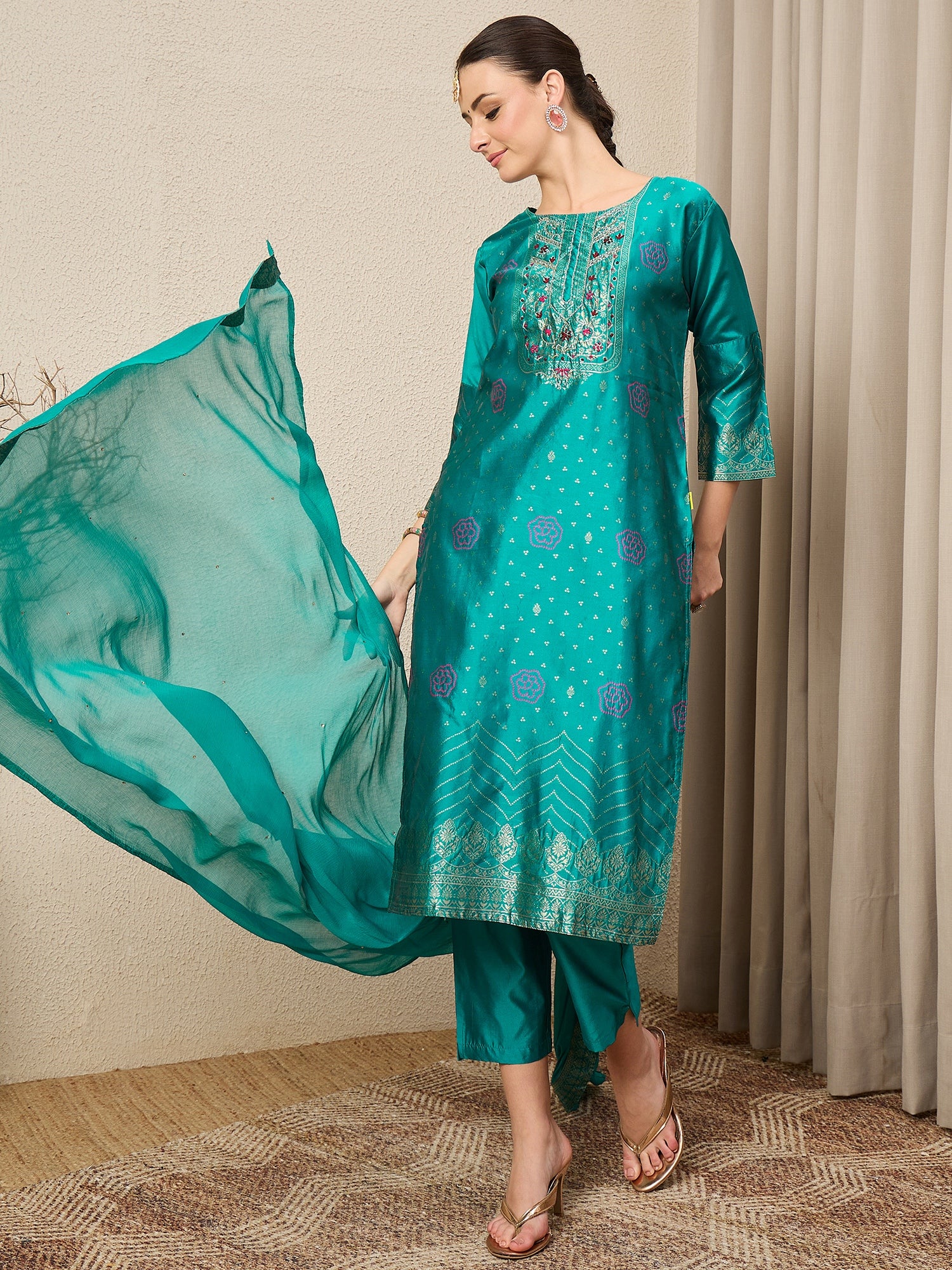 JashnVibe Rama Women Cotton Silk Blend Straight Suit Set with Handwork