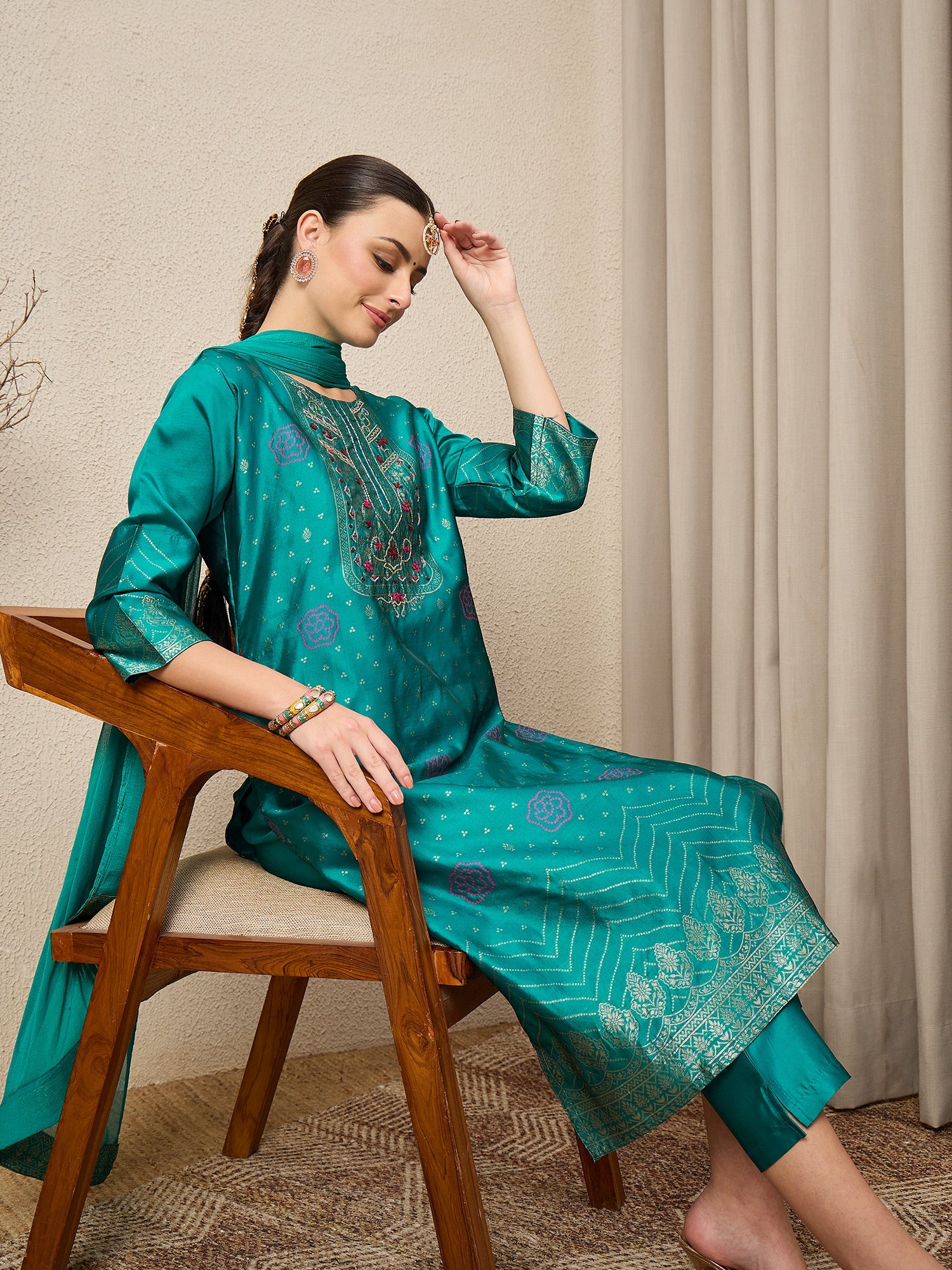 JashnVibe Rama Women Cotton Silk Blend Straight Suit Set with Handwork