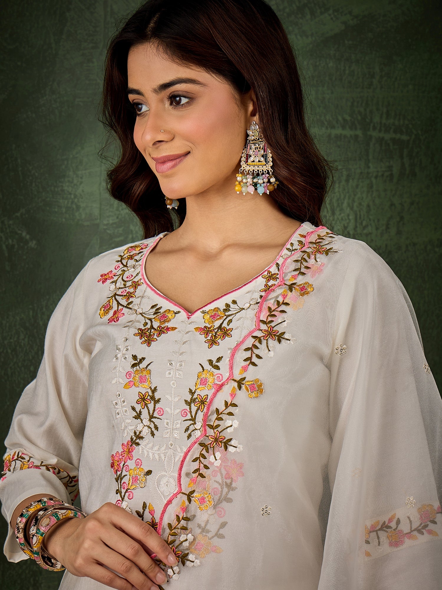 Malaika White Women Floral Embroidered Regular Kurta with Trousers & Dupatta Suit Sets