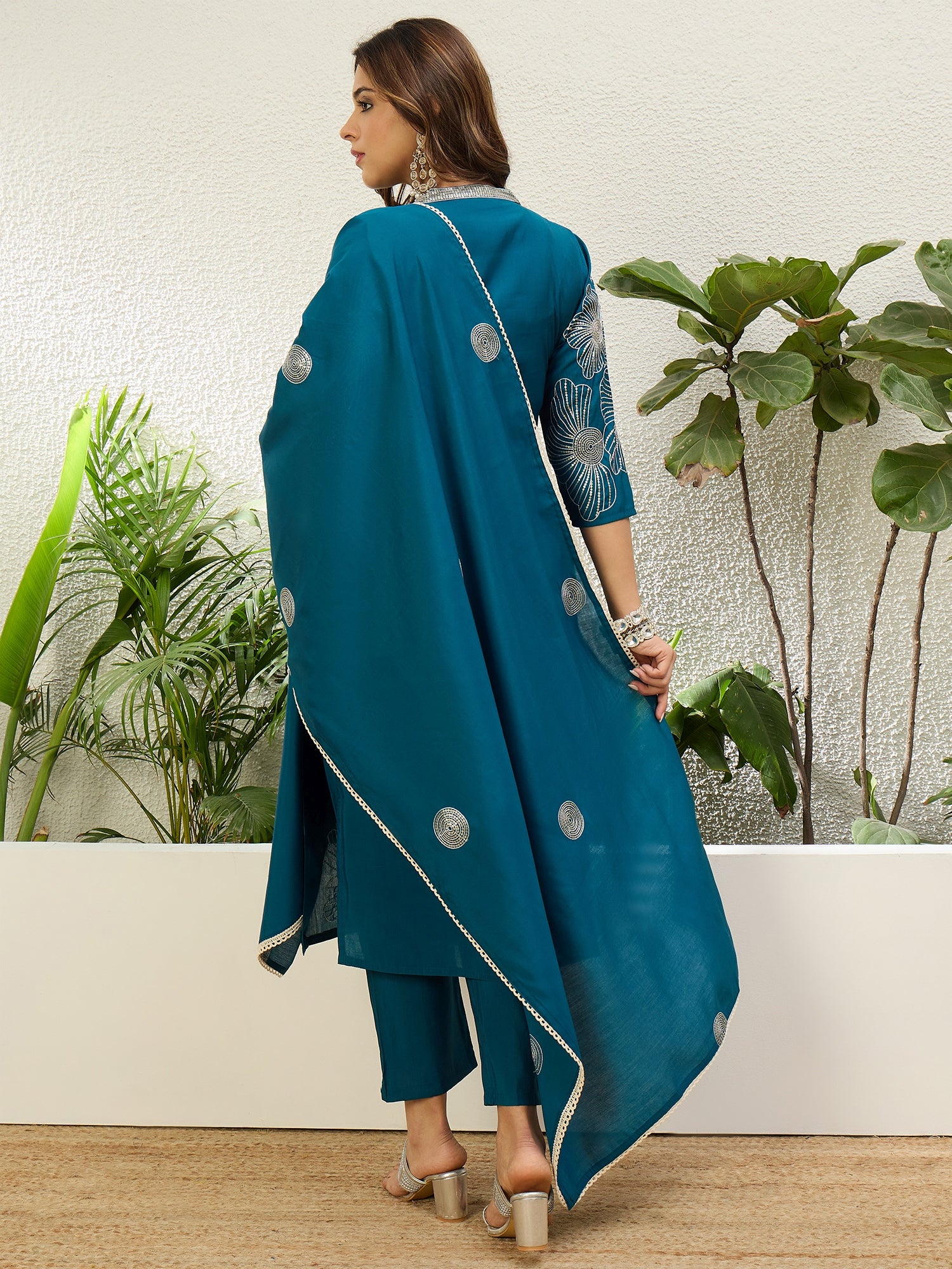 Ojaswi Women's Royal Teal Festive Embroidered Straight Kurta Set