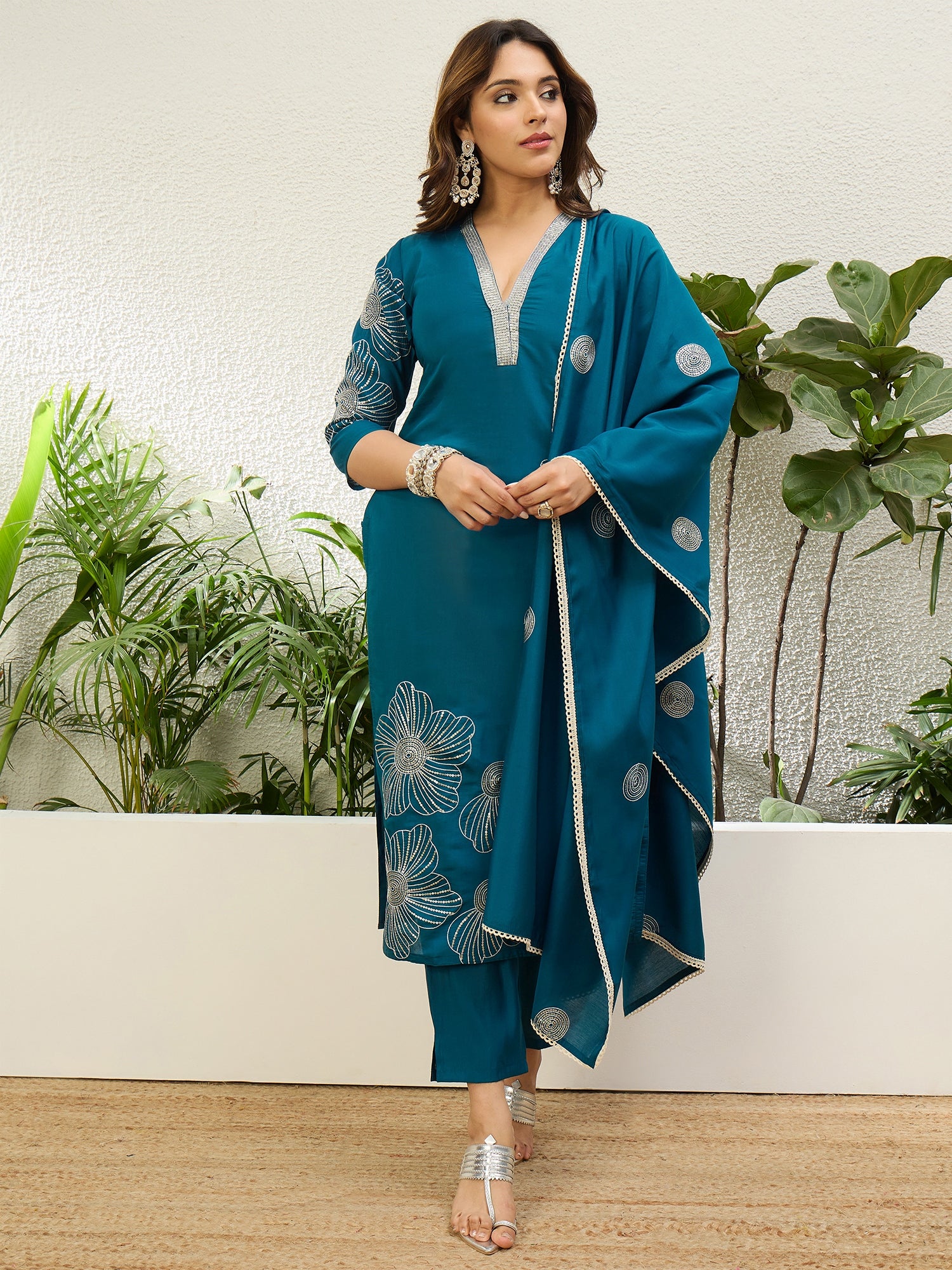 Ojaswi Women's Royal Teal Festive Embroidered Straight Kurta Set