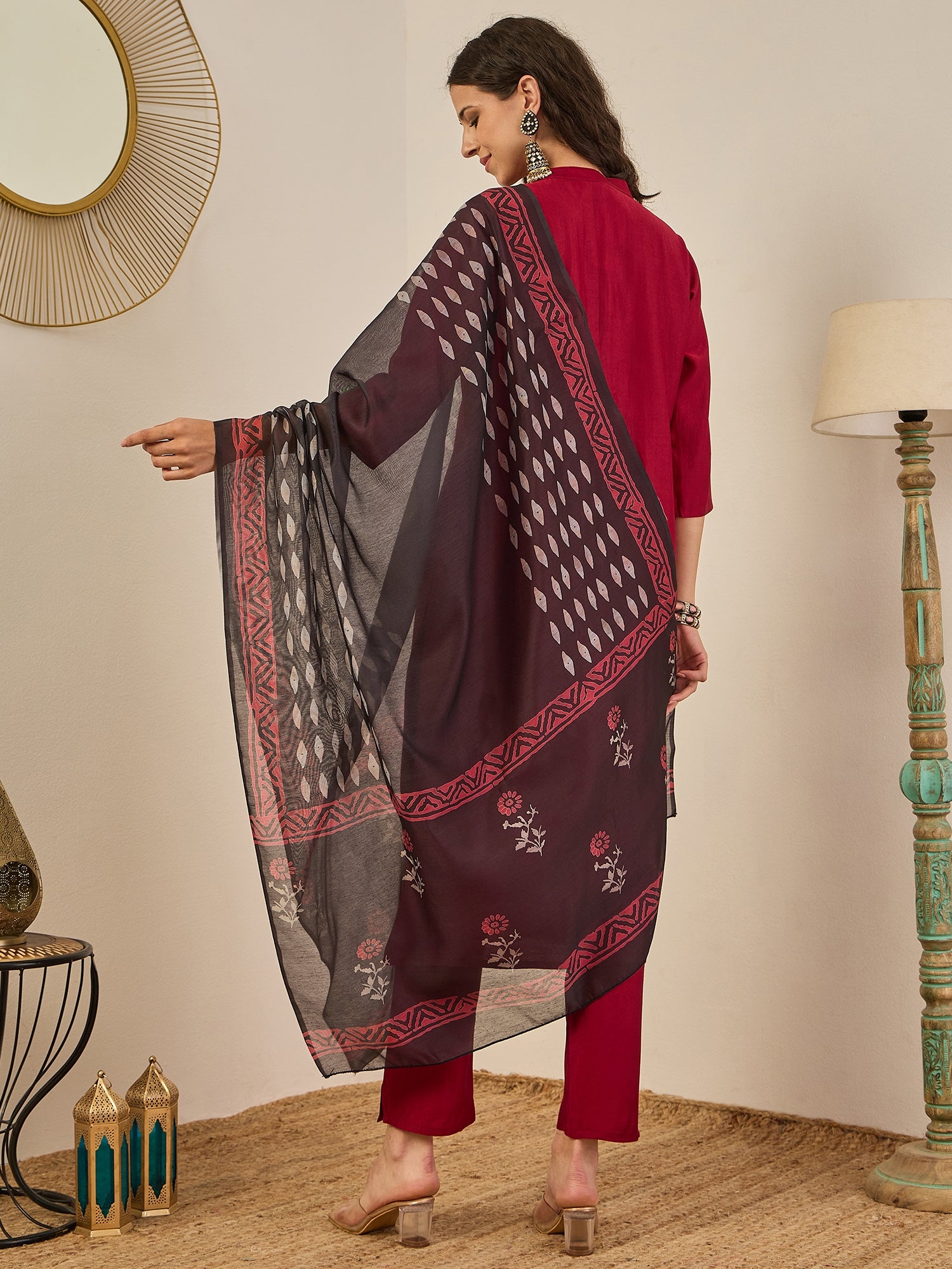 Swarnika Women's Embroidered Silk Blend Kurta Set with Dupatta – Stylish Ethnic Wear for Casual & Festive Occasions