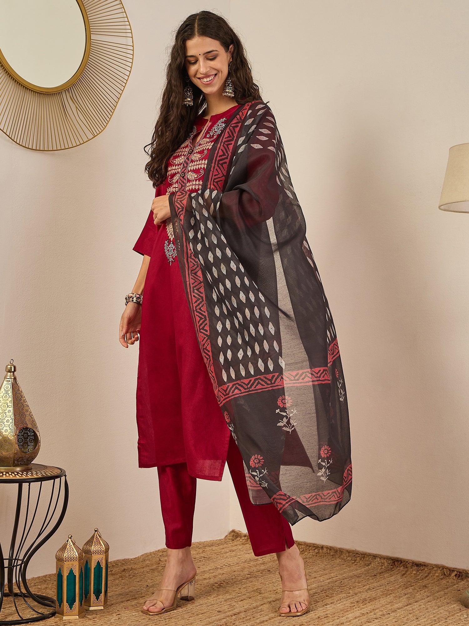 Swarnika Women's Embroidered Silk Blend Kurta Set with Dupatta – Stylish Ethnic Wear for Casual & Festive Occasions