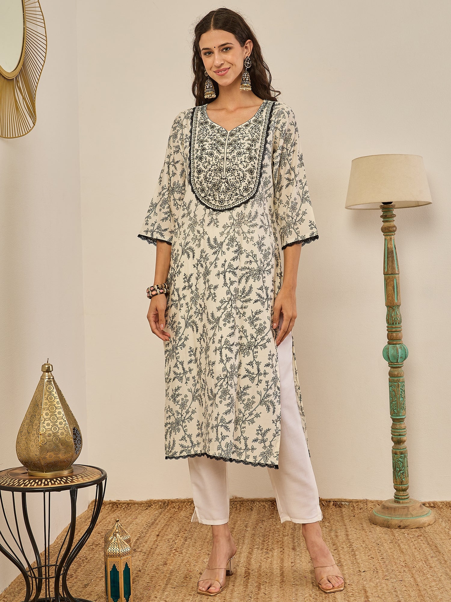 Keerthy Cream Embroidered Straight Printed Kurta Pant Set with Organza Dupatta