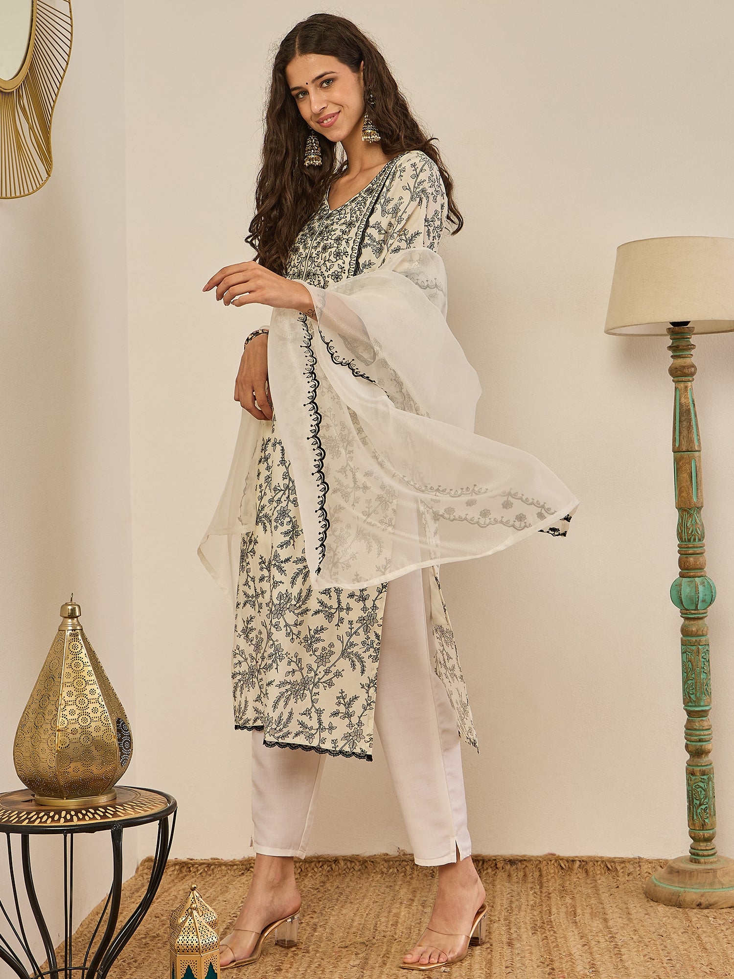 Keerthy Cream Embroidered Straight Printed Kurta Pant Set with Organza Dupatta