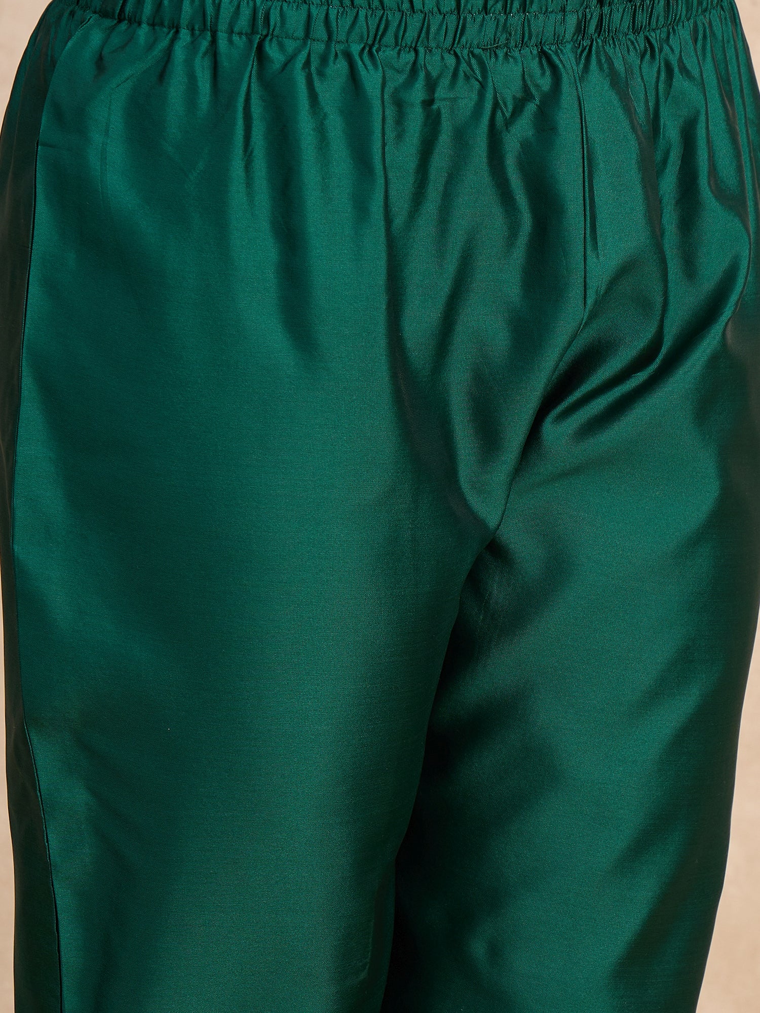 Aakar Green Women's Silk Blend Embroidery Kurta Pant Set with Dupatta