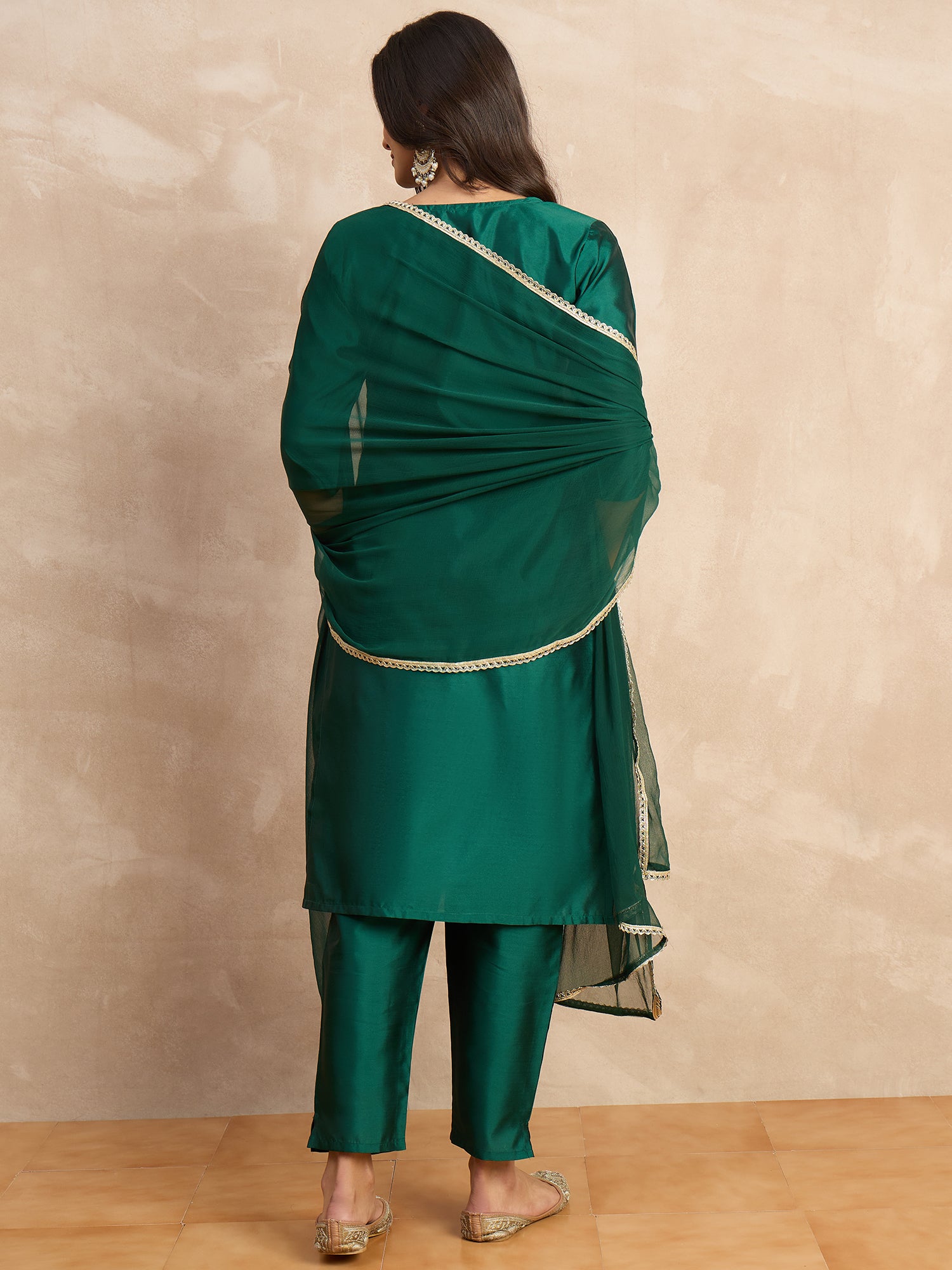 Aakar Green Women's Silk Blend Embroidery Kurta Pant Set with Dupatta