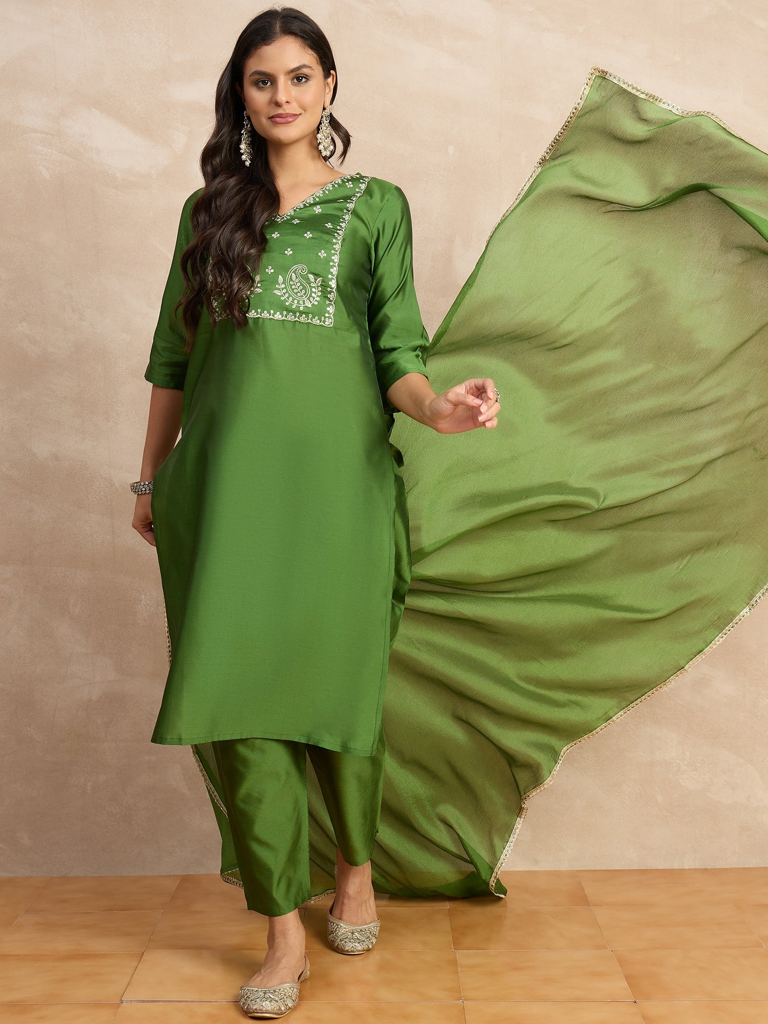 Aakar Light Green Women's Silk Blend Embroidery Kurta Pant Set with Dupatta