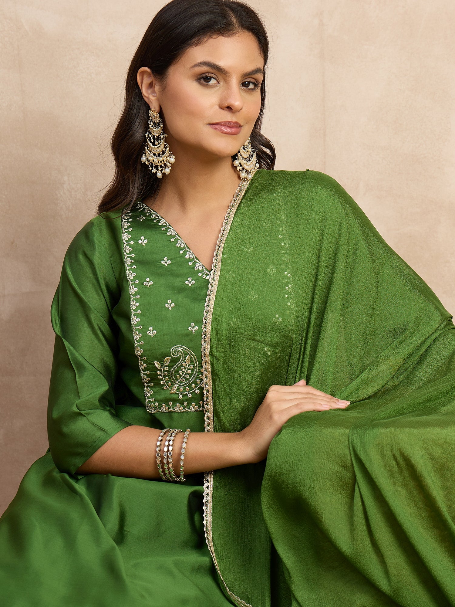 Aakar Light Green Women's Silk Blend Embroidery Kurta Pant Set with Dupatta