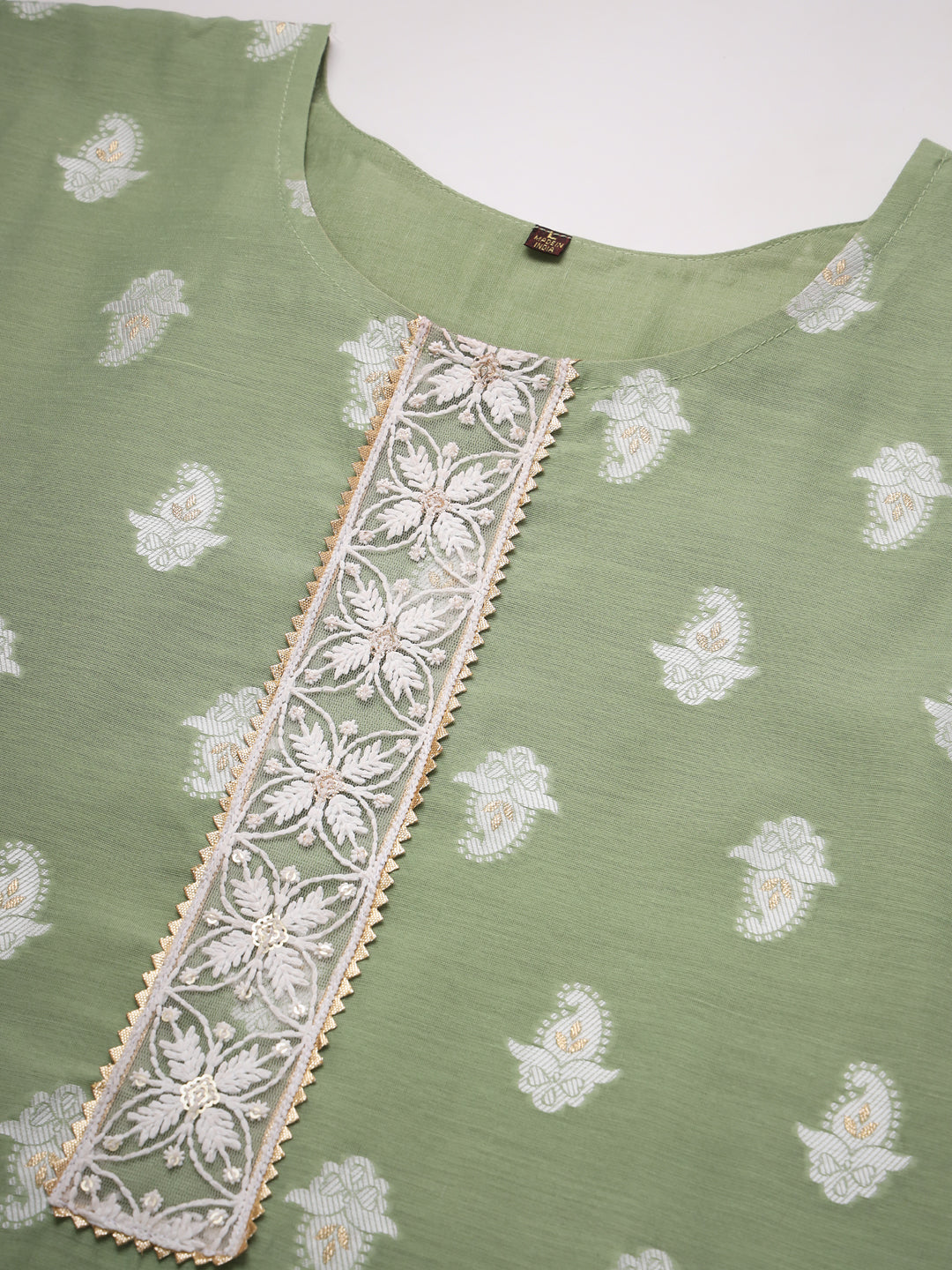 VredeVogel Women Embellished Silk Blend Straight Kurta