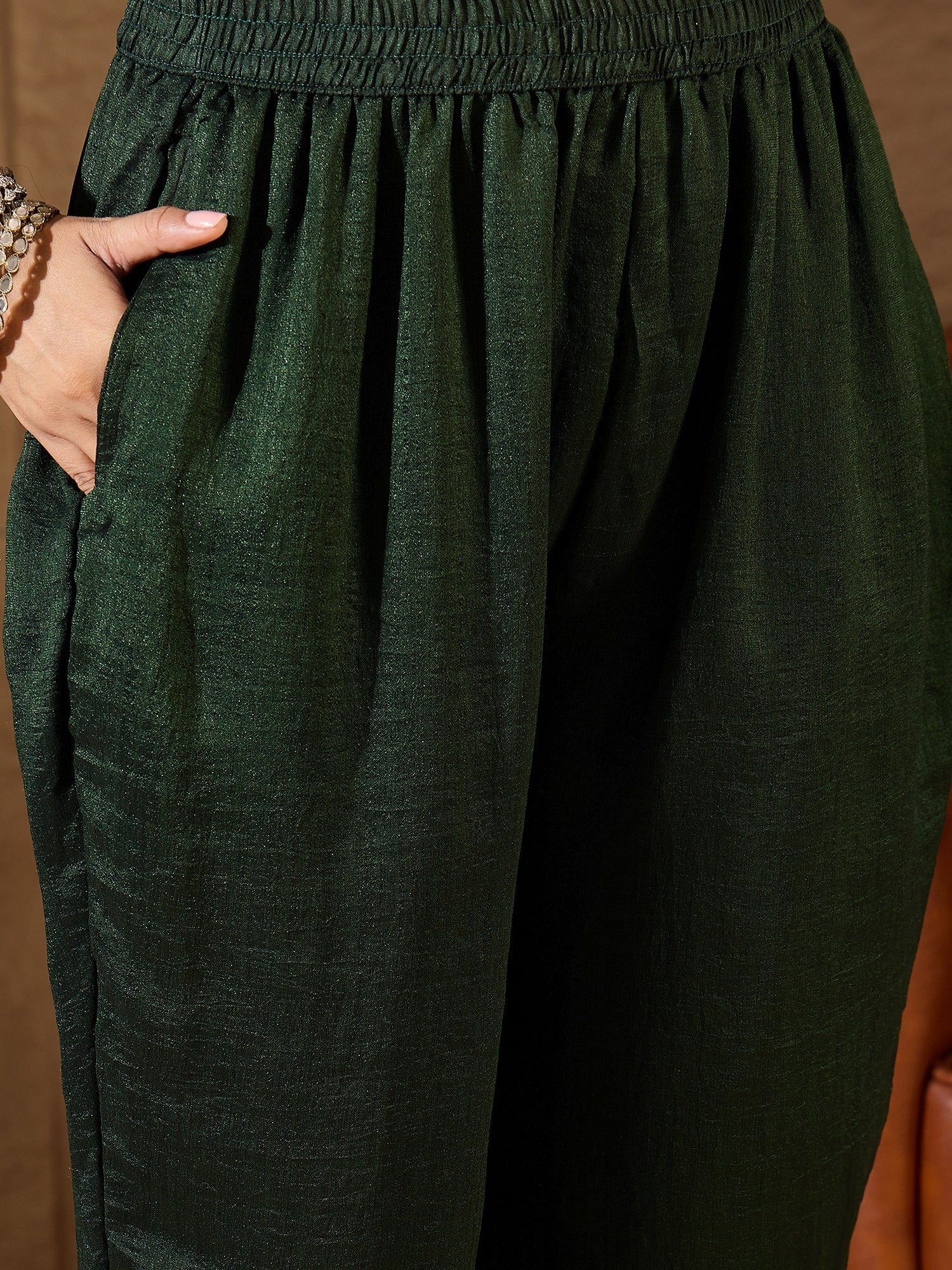 VredeVogel Green Silk Blend Yoke Design Kurta and Trousers Pant Set