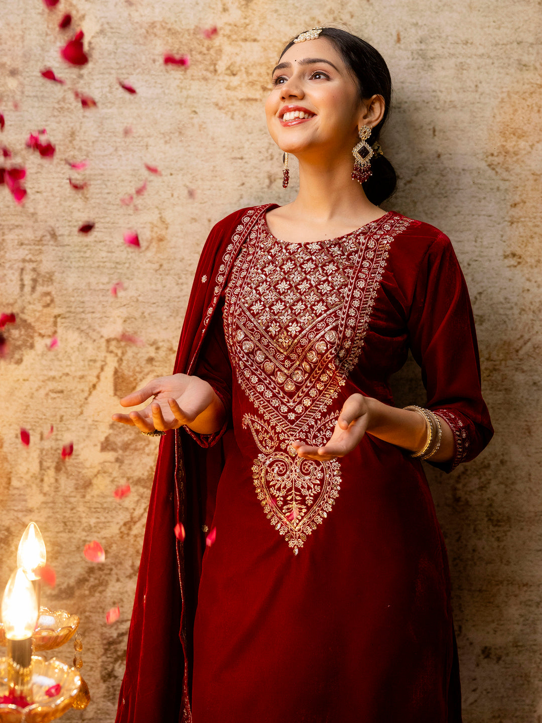 VredeVogel Women Velvet Kurta Pant Dupatta Set