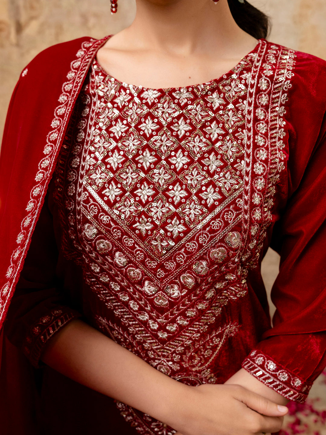 VredeVogel Women Velvet Kurta Pant Dupatta Set