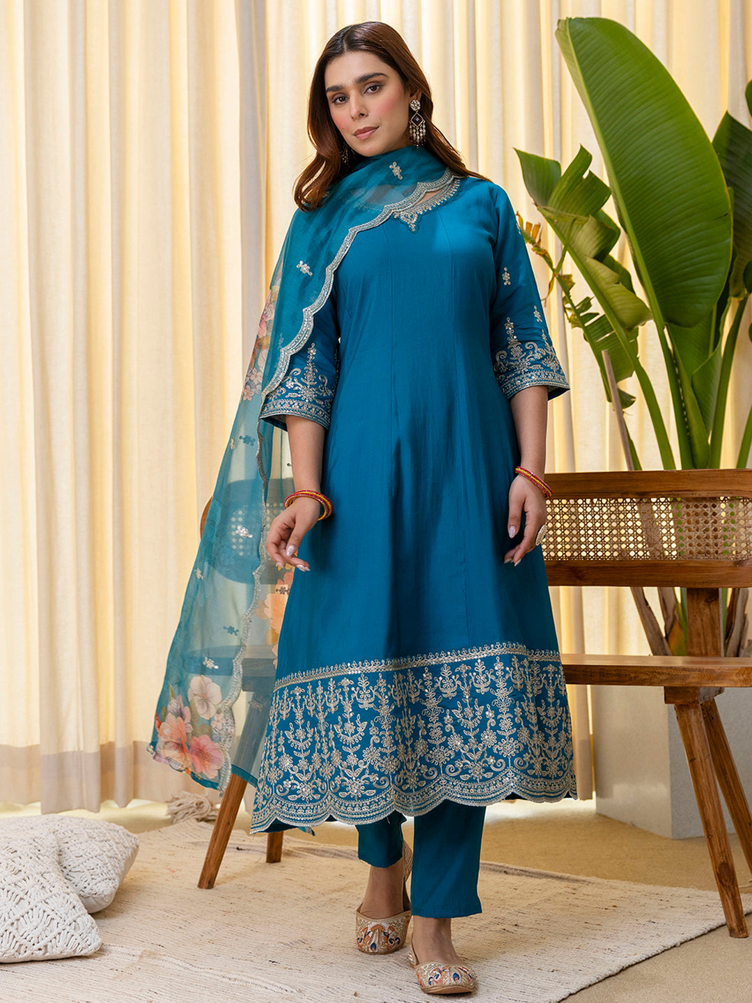 Kirti Women's Rama Straight Festive Kurta Set with Zari Work Cuffs