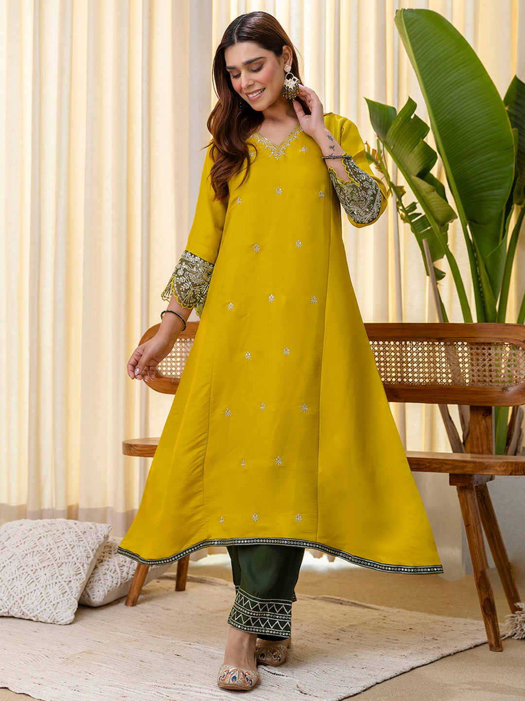 Siya Women's Lemon Festive Embroidered V-Neck Straight Kurta Set