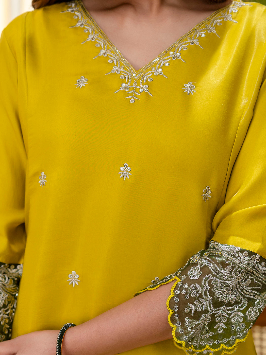 Siya Women's Lemon Festive Embroidered V-Neck Straight Kurta Set