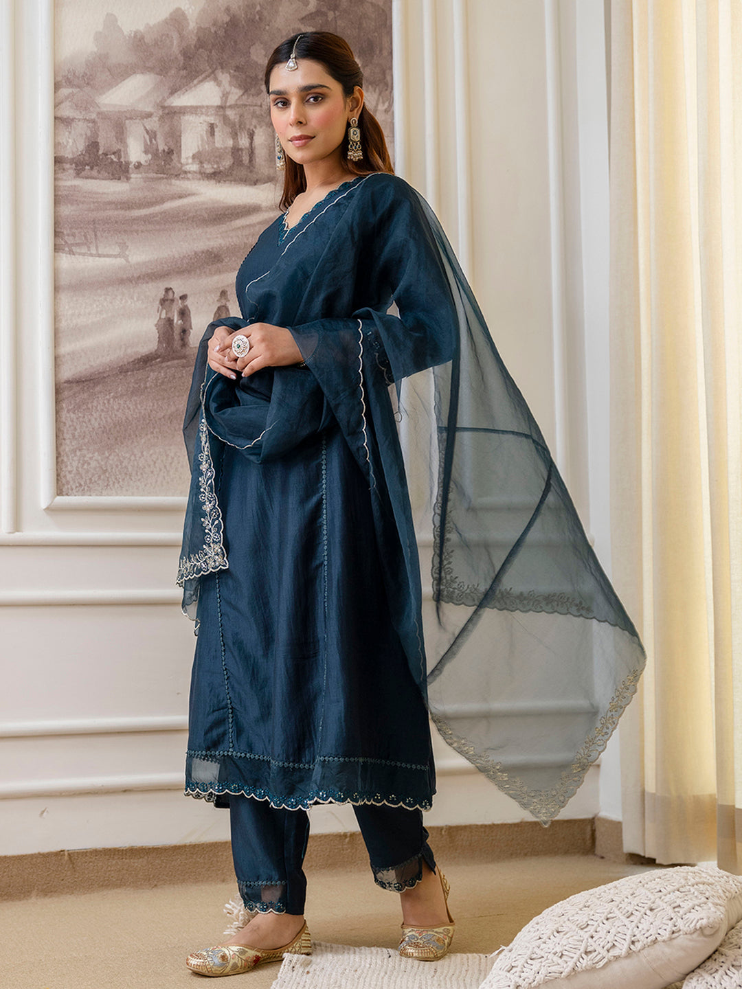 Veda Women's Teal Blue Silk Blend Kurta Set with Scalloped Organza Dupatta