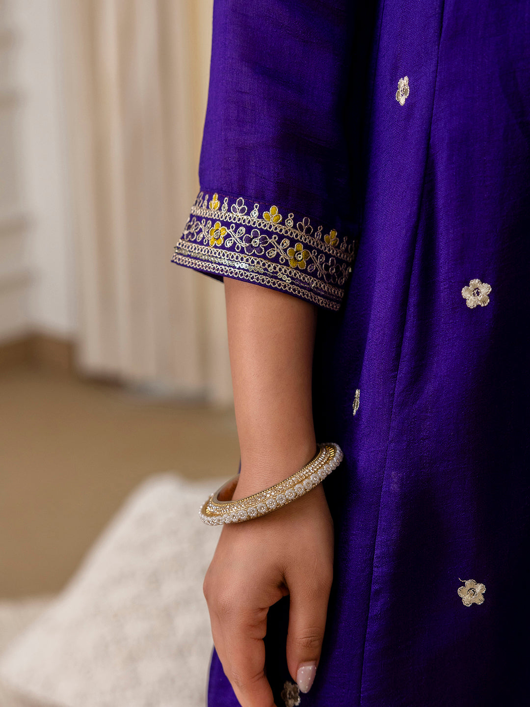 Kritika Women's Purple Festive Thread Work Straight Kurta Set