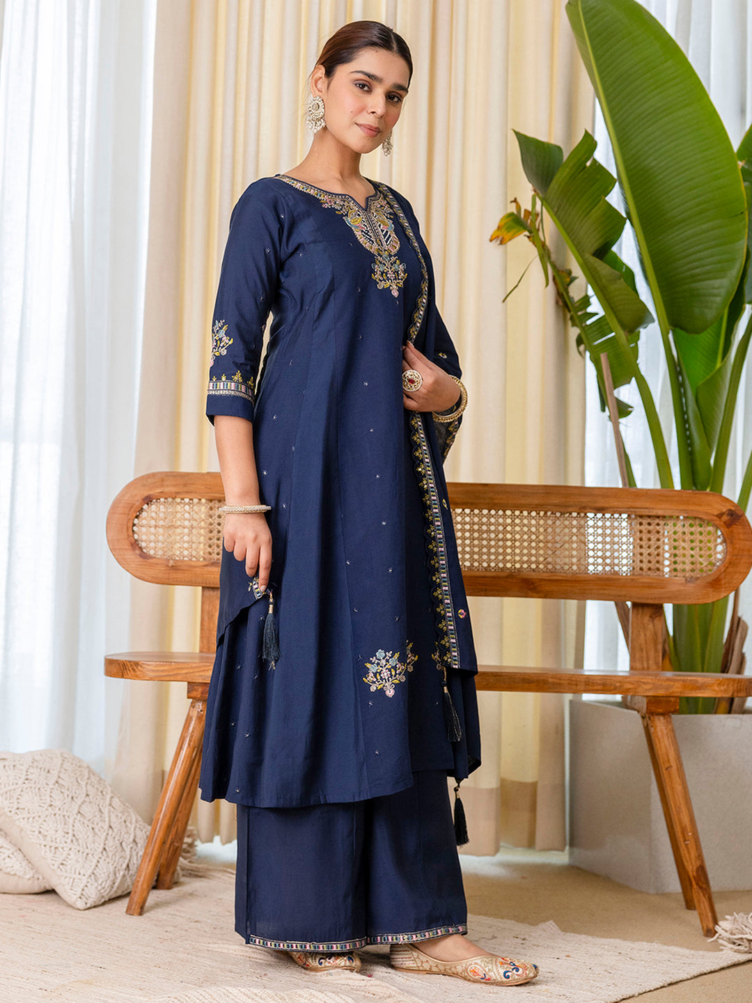 Sana Women's Teal Blue Festive Pichwai Inspired Embroidered Straight Kurta Set