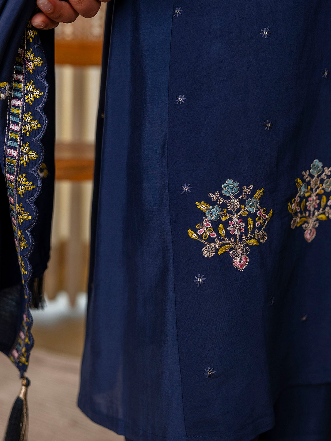 Sana Women's Teal Blue Festive Pichwai Inspired Embroidered Straight Kurta Set
