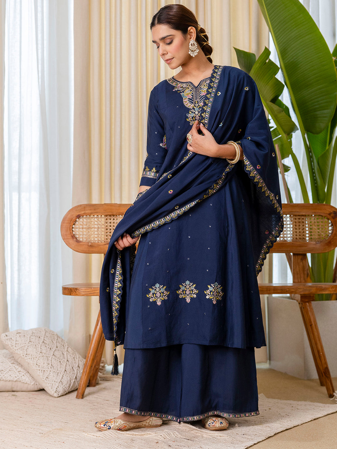 Sana Women's Teal Blue Festive Pichwai Inspired Embroidered Straight Kurta Set